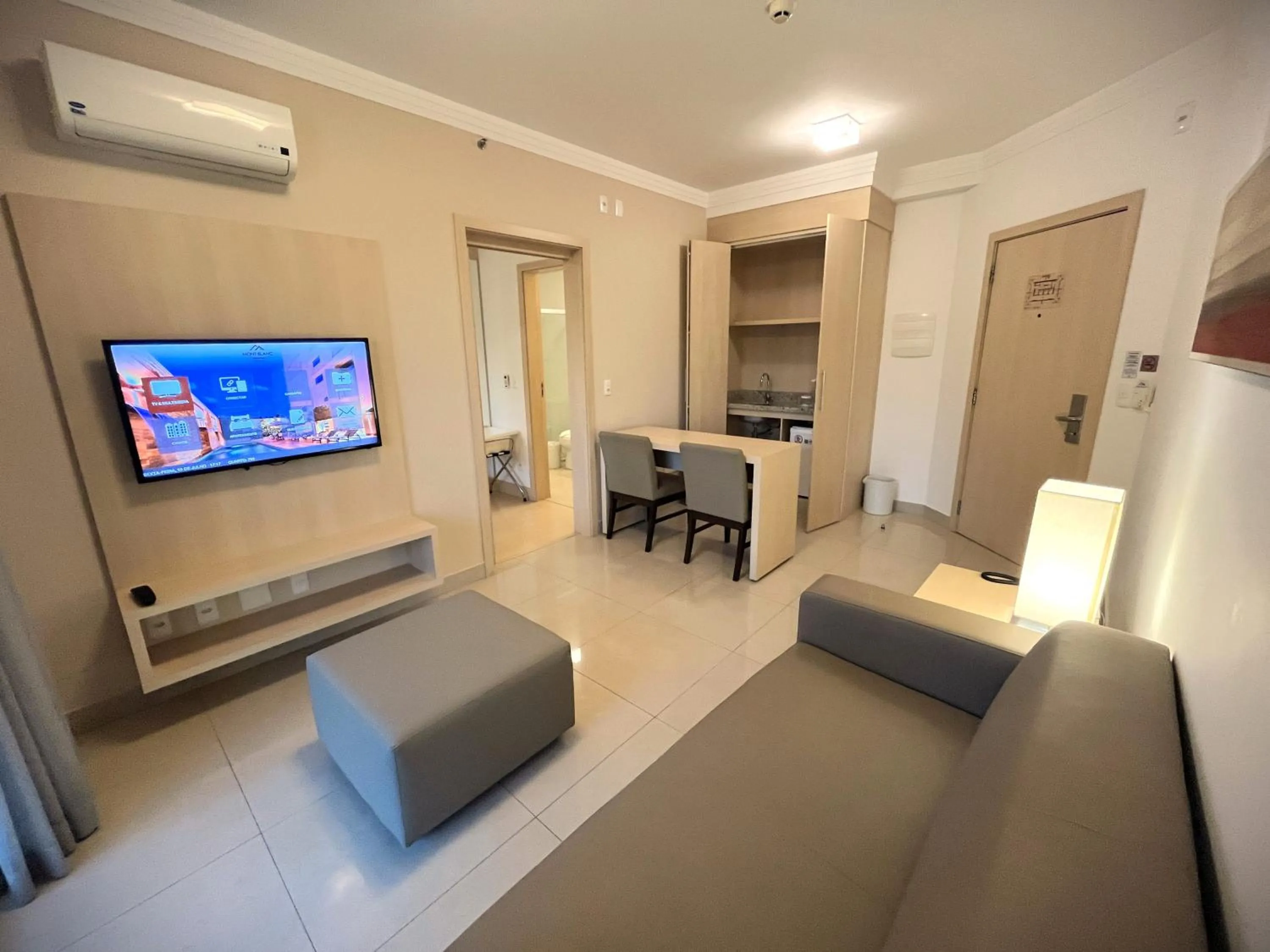 TV and multimedia in Hotel Mont Blanc Premium