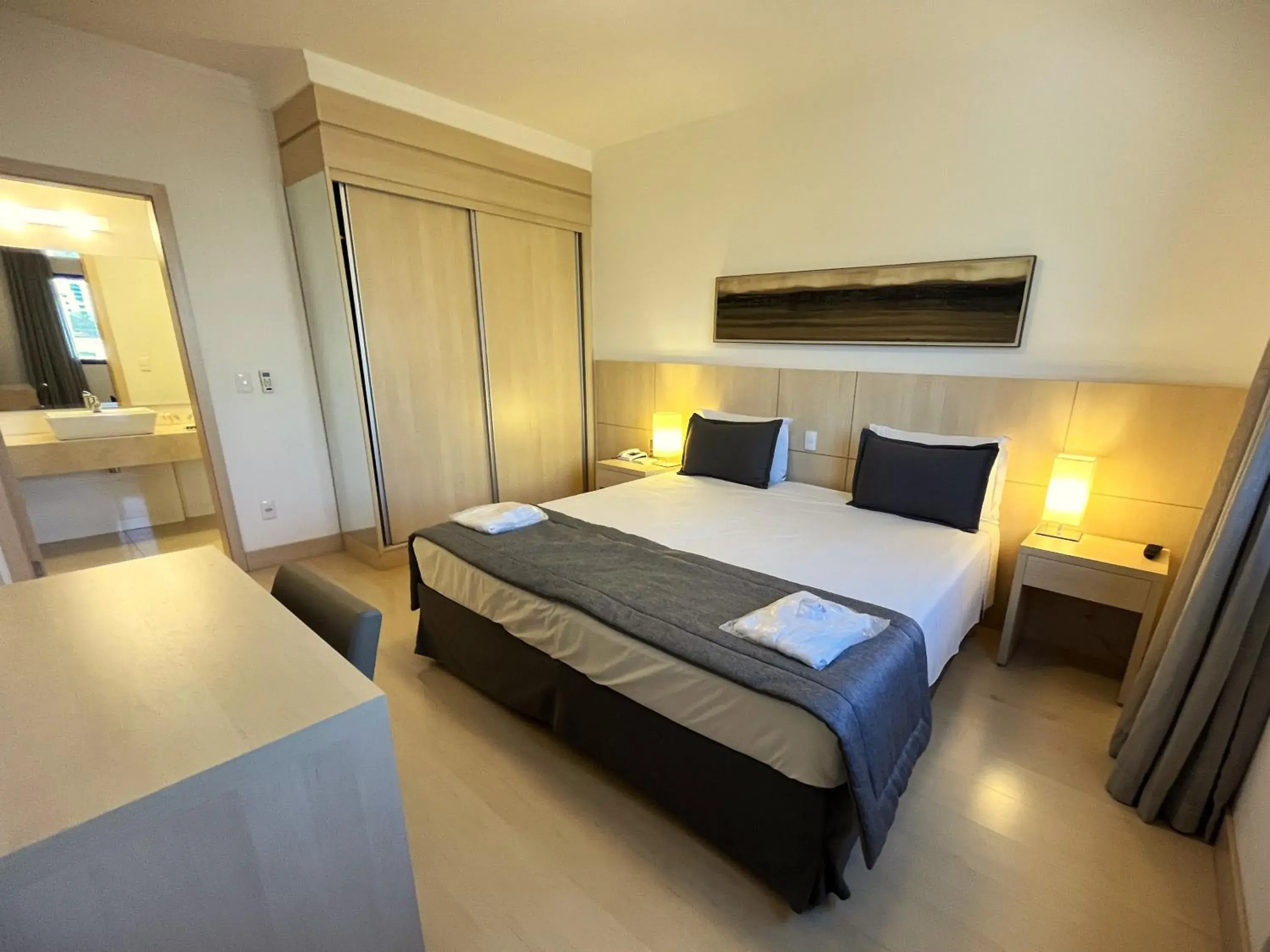 King Room - single occupancy - Disability Access in Hotel Mont Blanc Premium King Room - single occupancy - Disability Access in Hotel Mont Blanc Premium