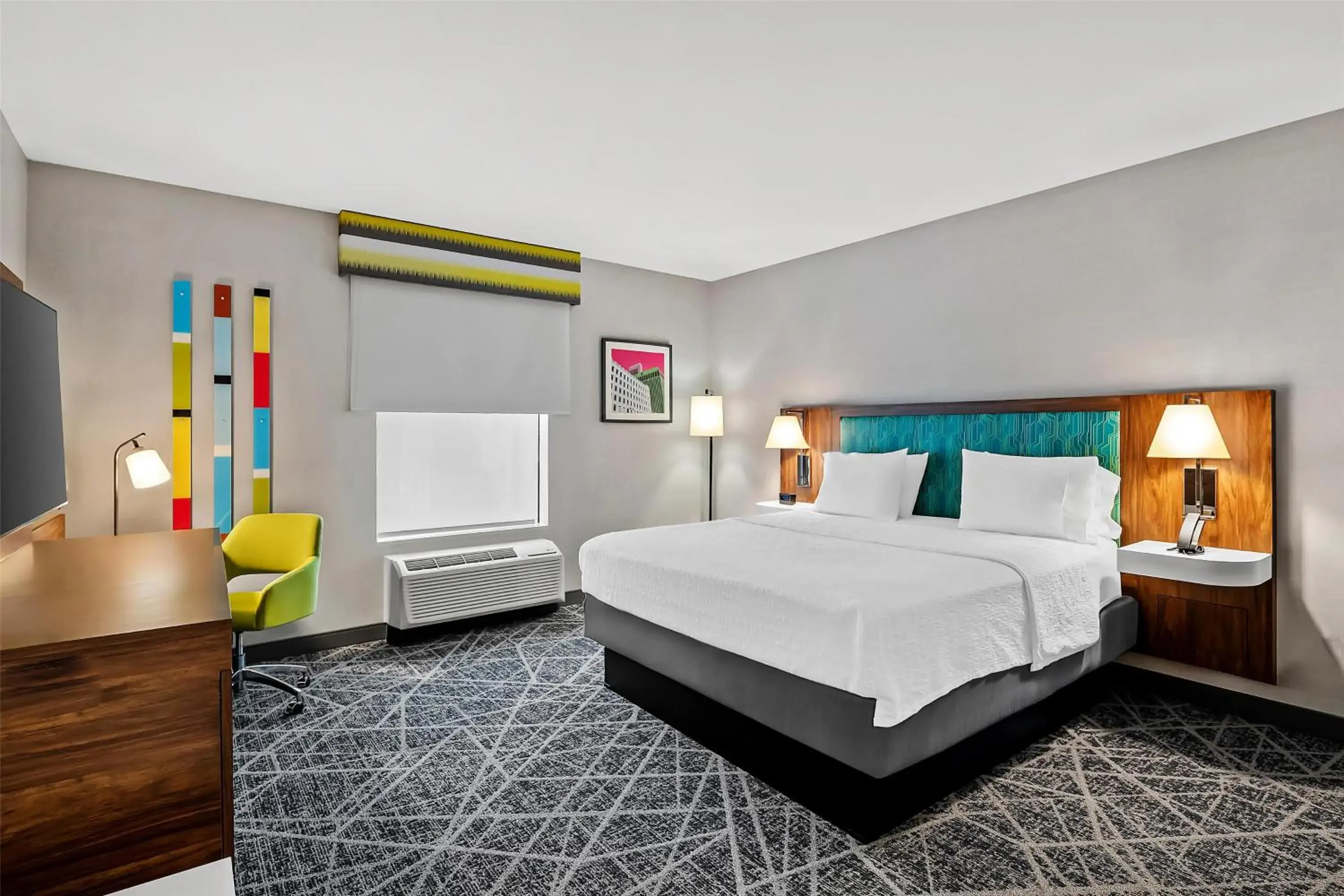 Bed in Hampton Inn Omaha/West Dodge Road, Old Mill Bed in Hampton Inn Omaha/West Dodge Road, Old Mill