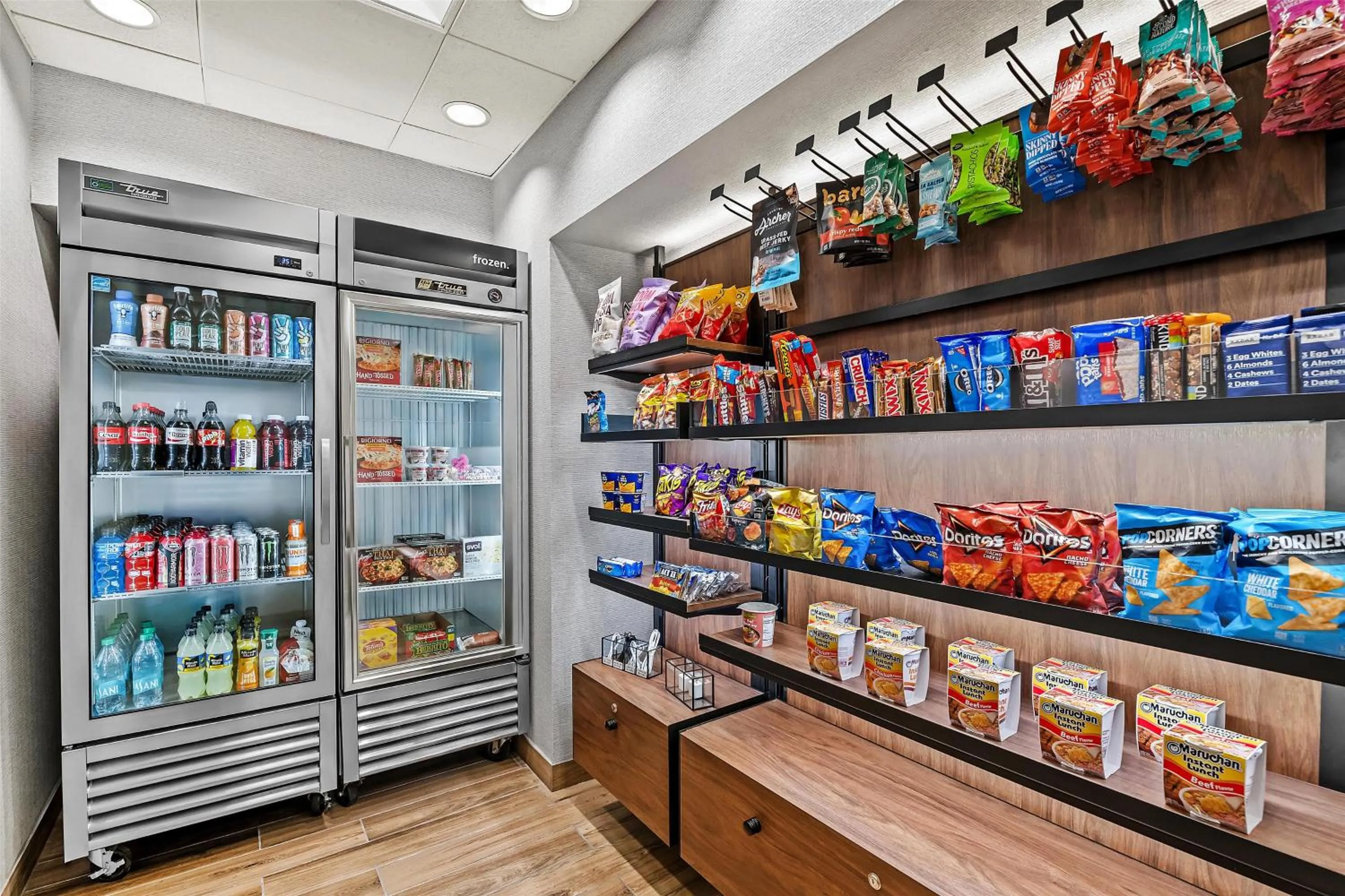 Restaurant/places to eat in Hampton Inn Omaha/West Dodge Road, Old Mill