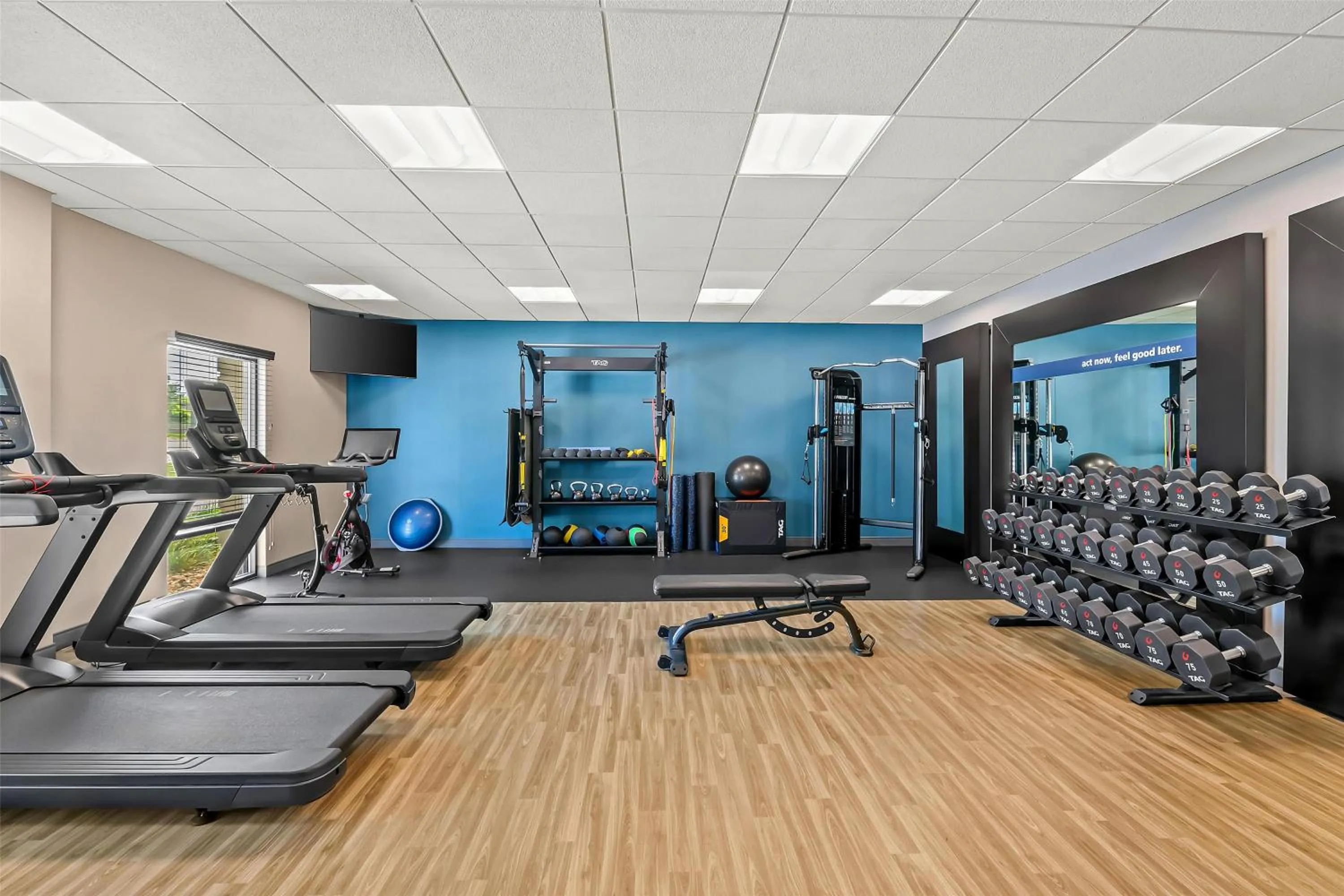 Fitness centre/facilities in Hampton Inn Omaha/West Dodge Road, Old Mill