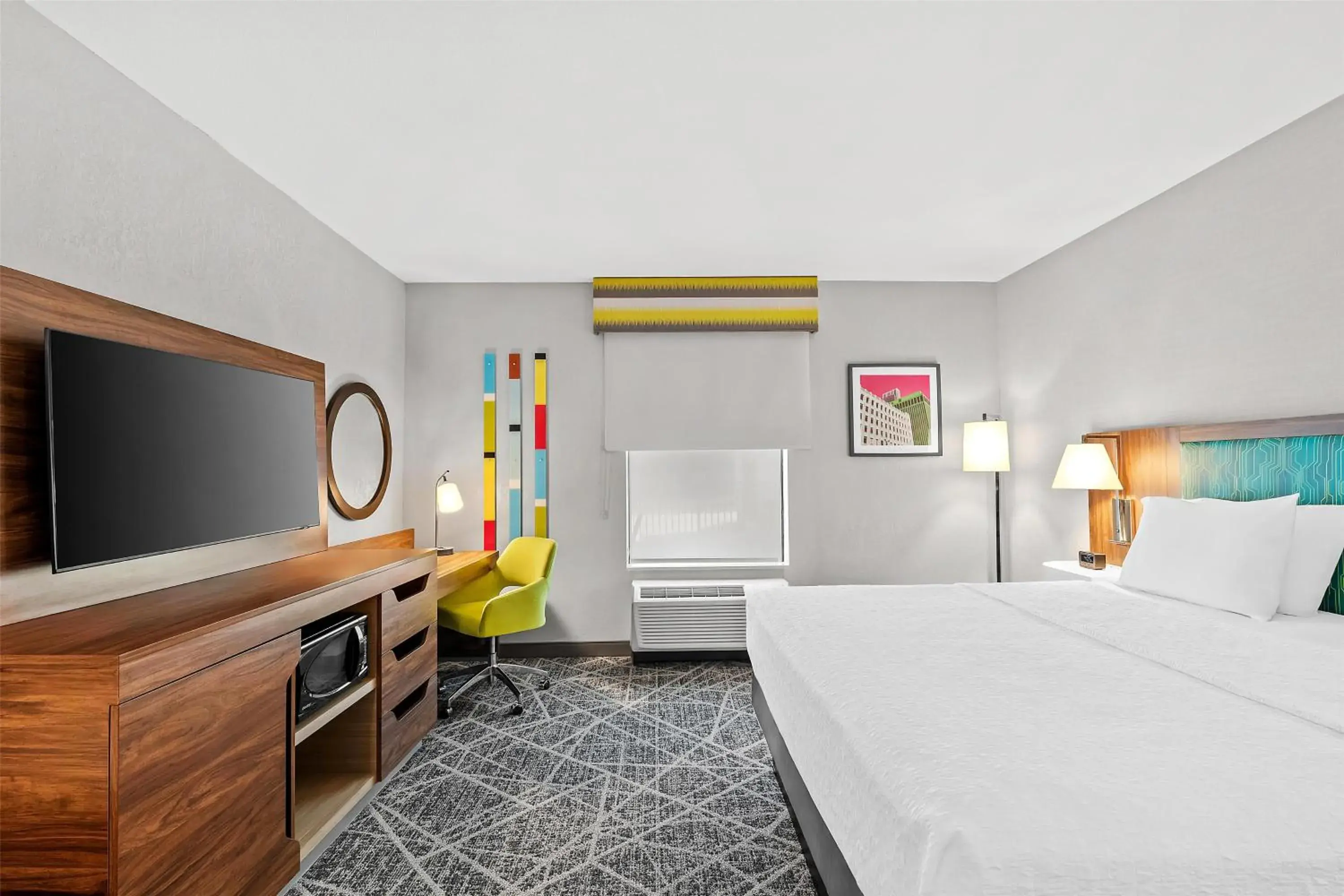 Bed in Hampton Inn Omaha/West Dodge Road, Old Mill Bed in Hampton Inn Omaha/West Dodge Road, Old Mill