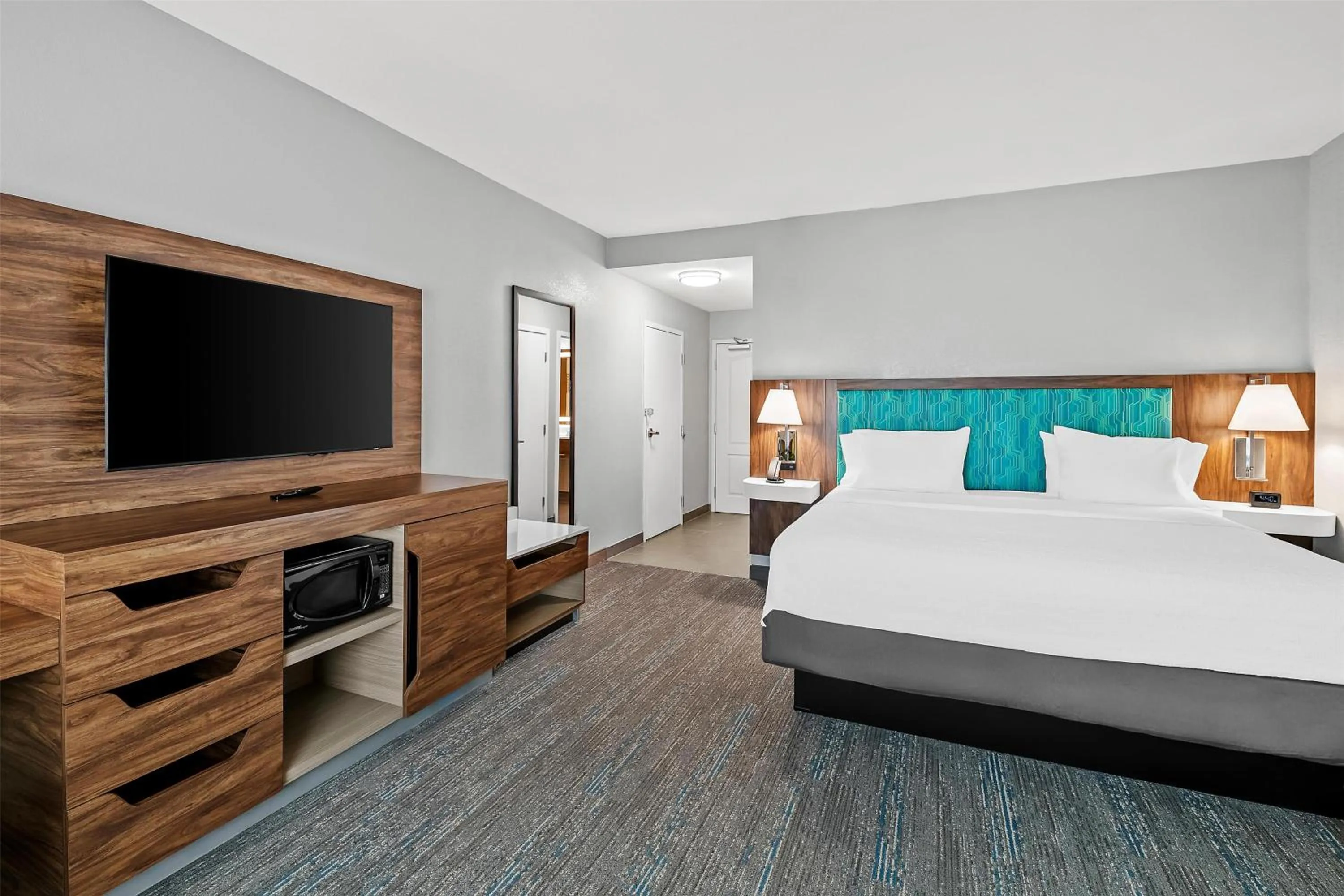 Bed in Hampton Inn Omaha/West Dodge Road, Old Mill