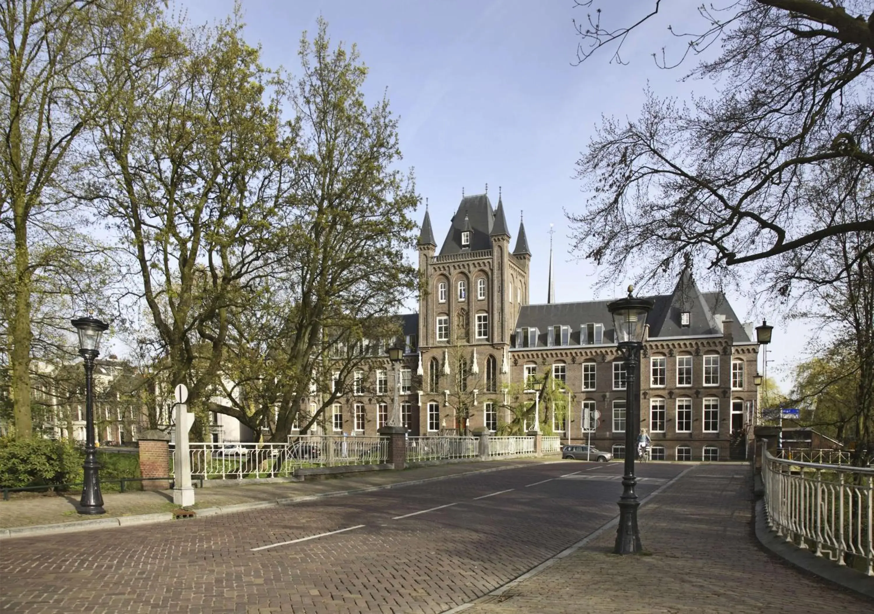 Property building in NH Centre Utrecht Hotel Property building in NH Centre Utrecht Hotel