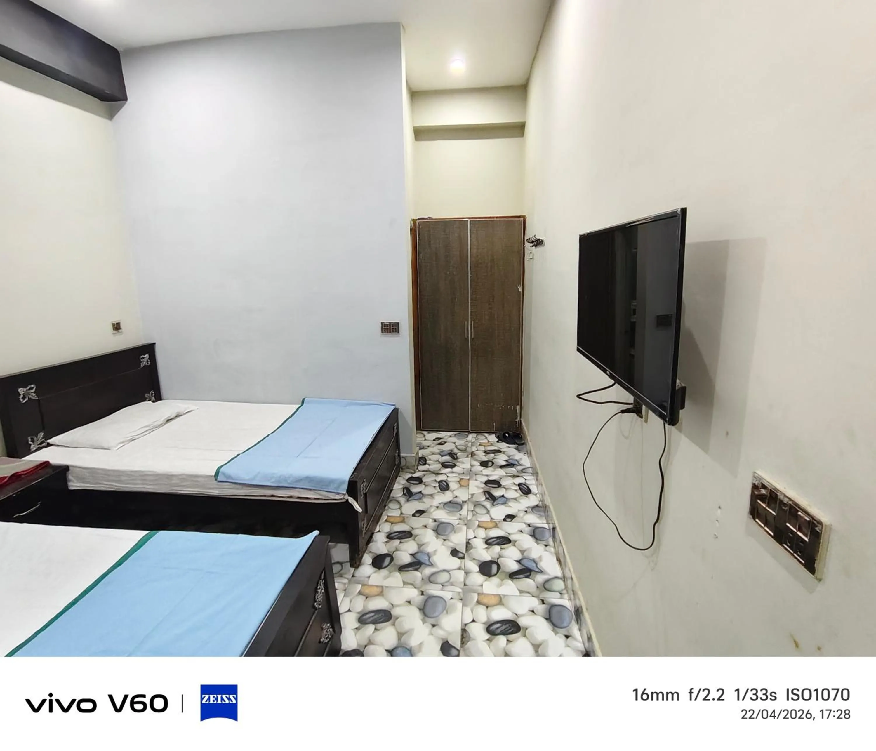 Bed in Al Qadir Residence