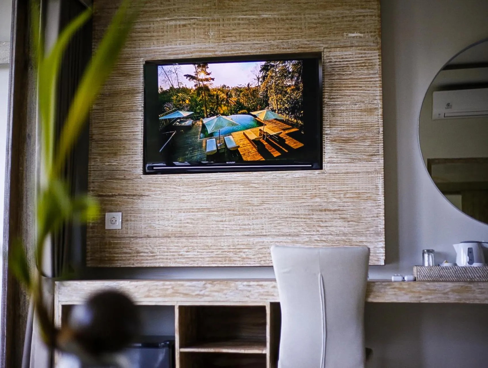 TV and multimedia in Angsoka Bungalow