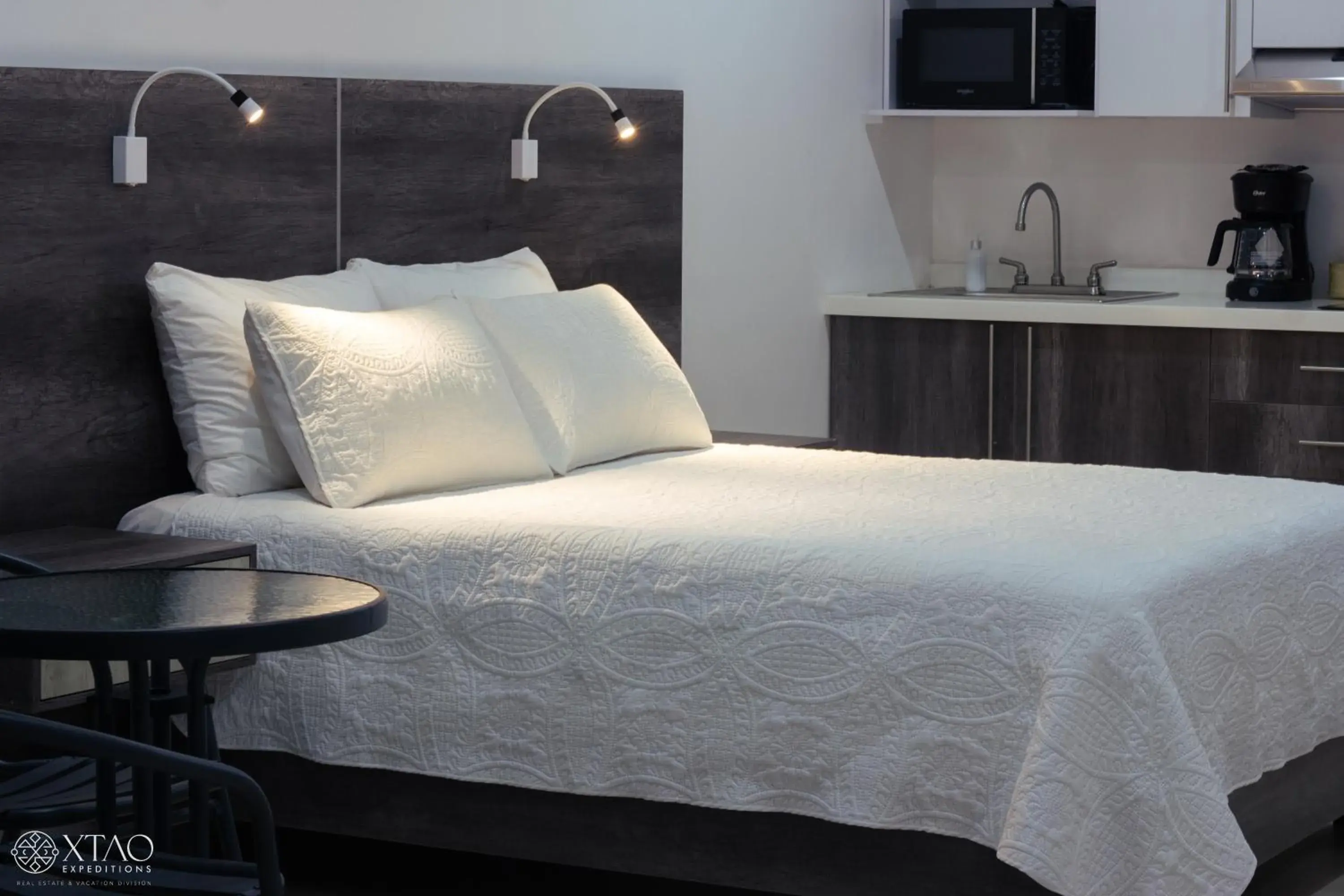 Kitchen or kitchenette, Bed in Casa Xtao Hotel Kitchen or kitchenette, Bed in Casa Xtao Hotel