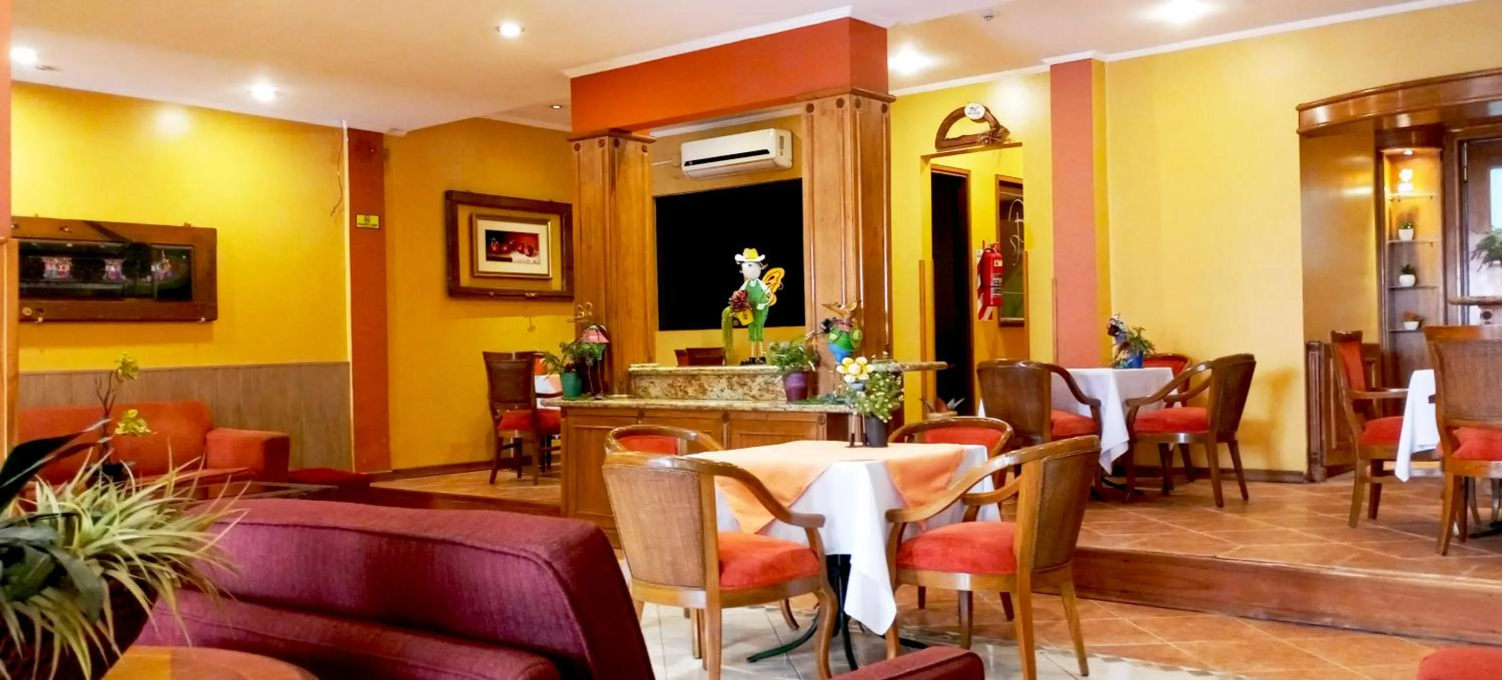 Living room in Hotel Bristol Asuncion