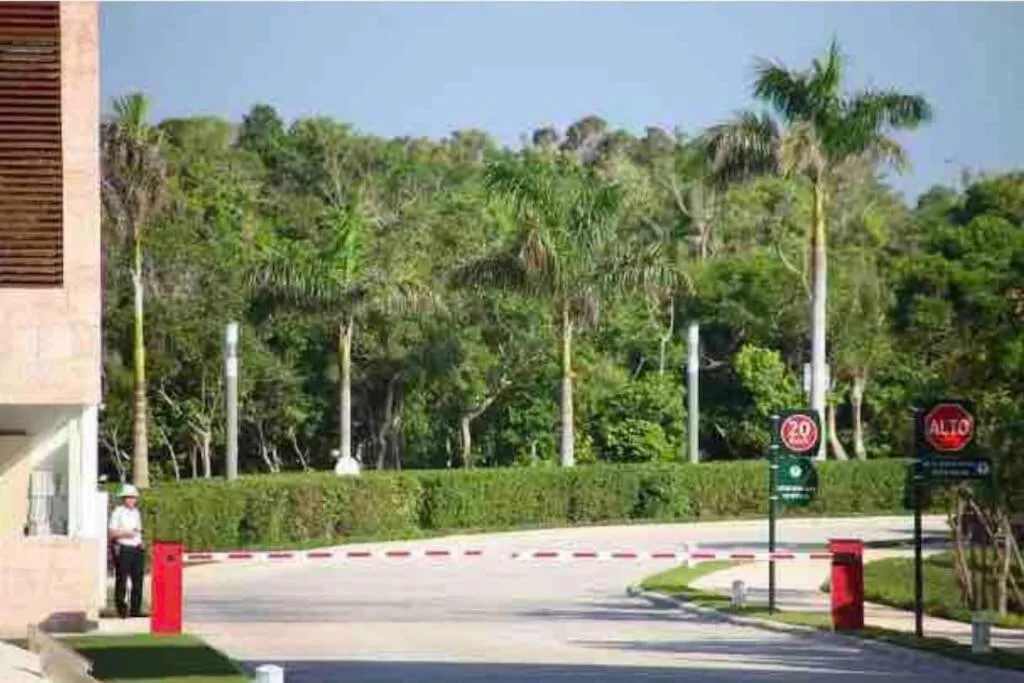 Luxury Apartment with M Benz and & Driver Included