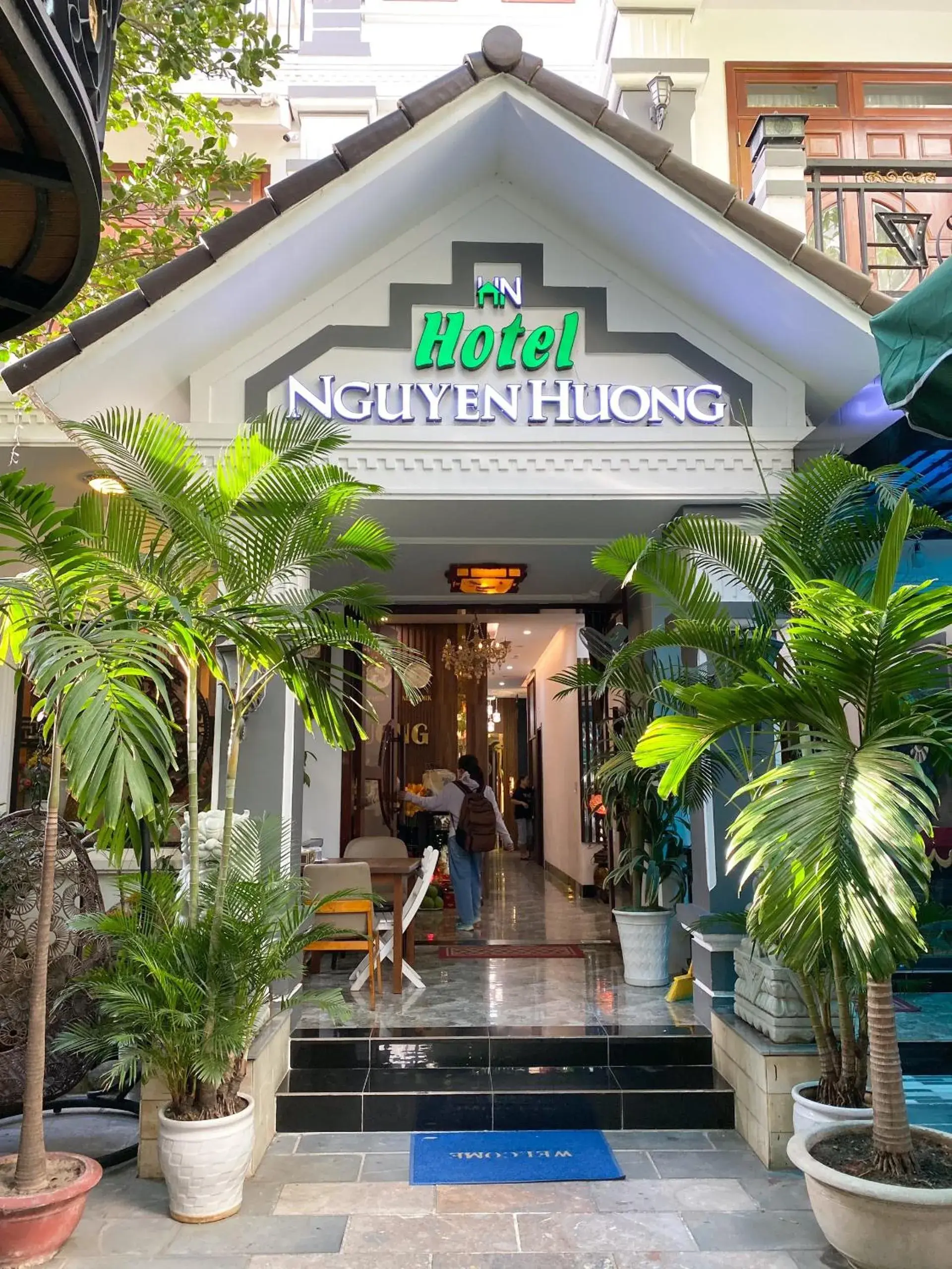 Property building in Nguyên Hương Hotel Property building in Nguyên Hương Hotel