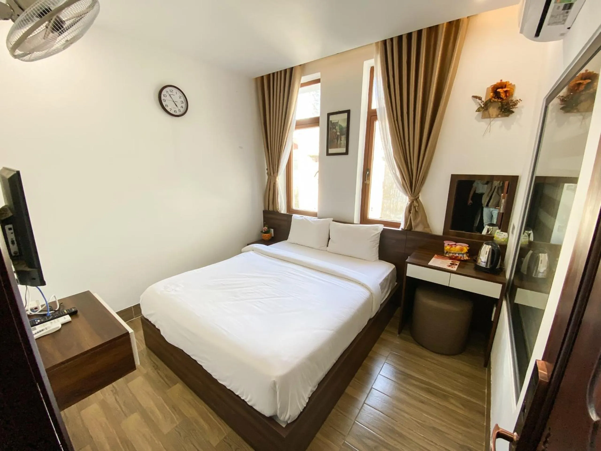 Bed in Nguyên Hương Hotel