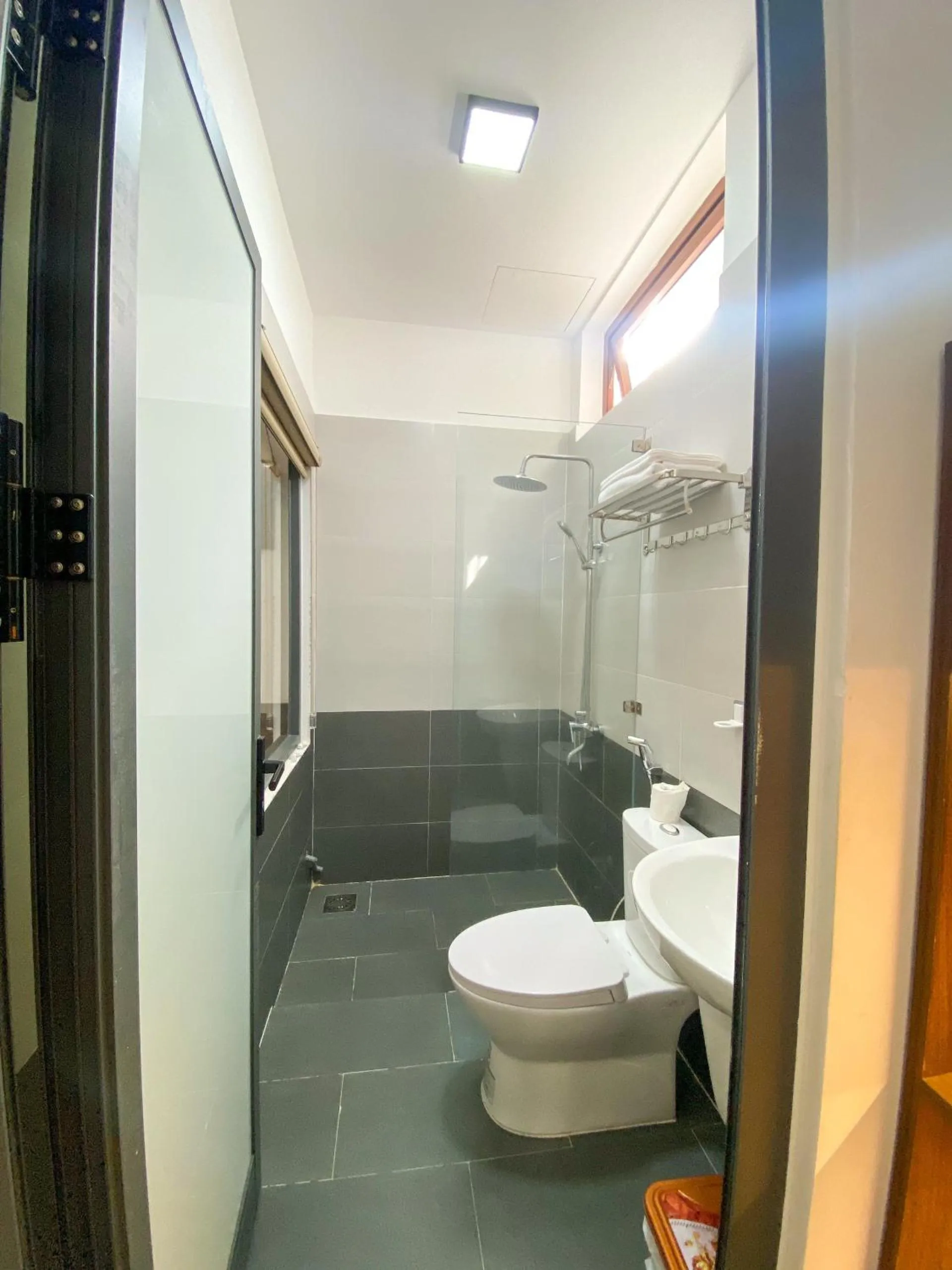 Shower in Nguyên Hương Hotel