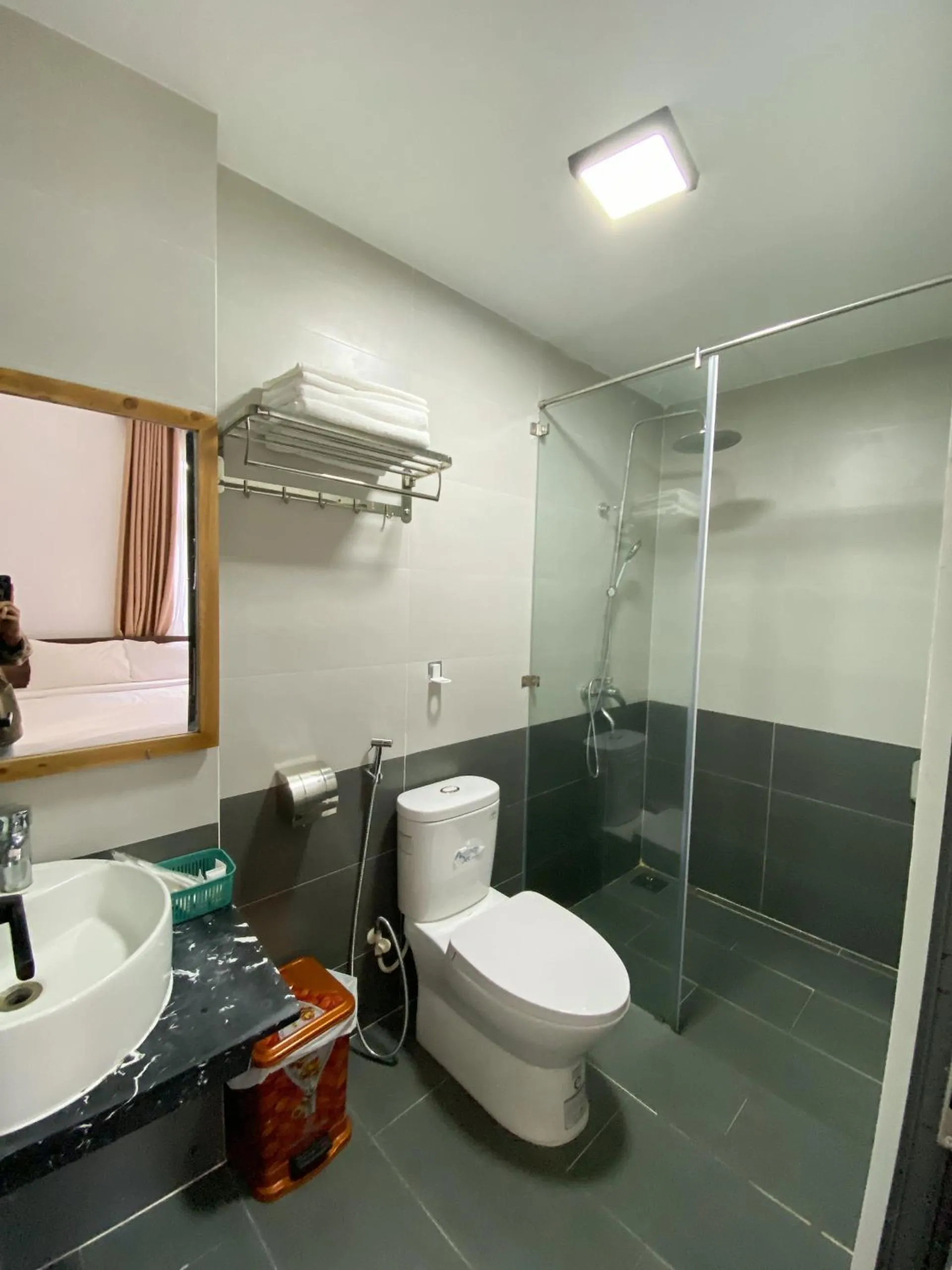 Toilet in Nguyên Hương Hotel