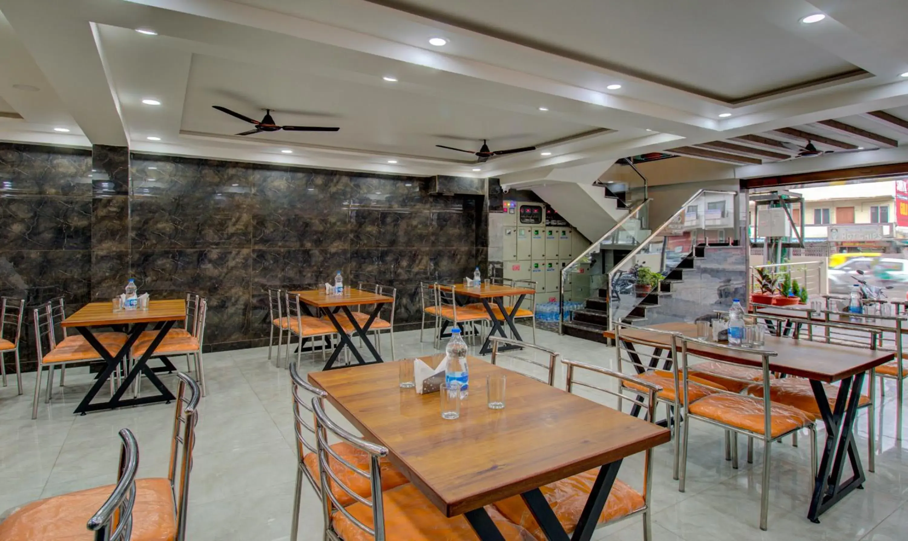 Restaurant/places to eat in Treebo Fortune Stay Inn Restaurant/places to eat in Treebo Fortune Stay Inn