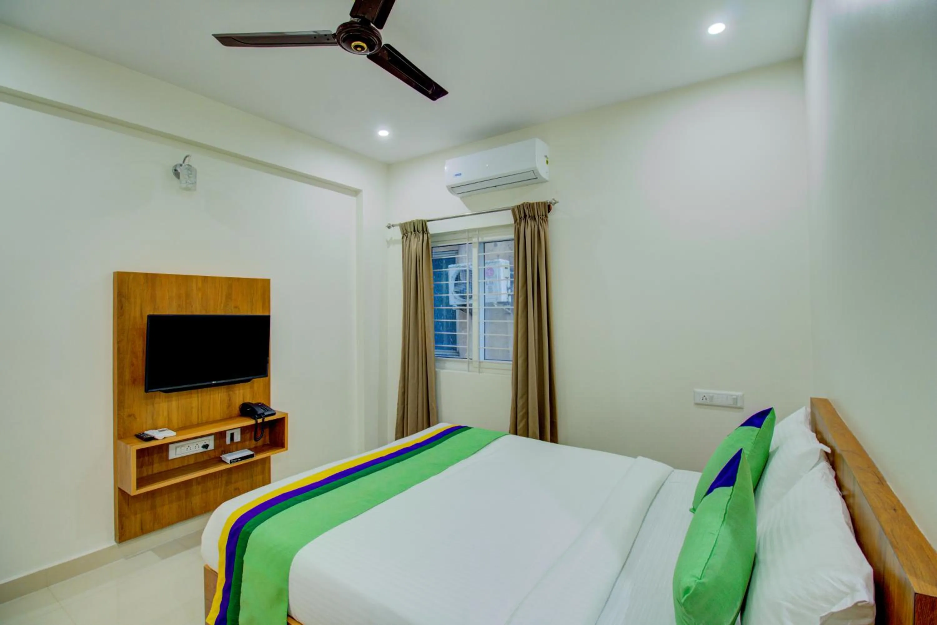 Bedroom, Bed in Treebo Fortune Stay Inn