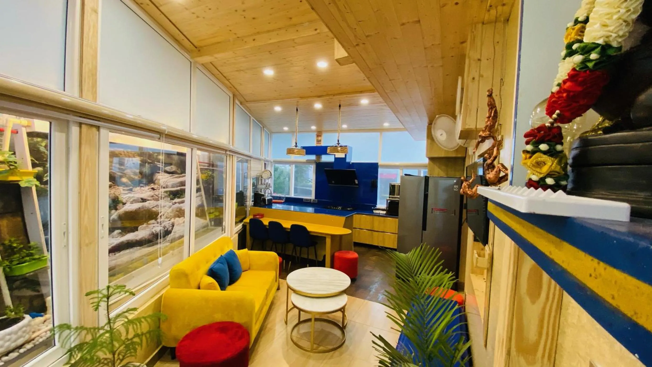 Communal lounge/ TV room in Clarence Cottage