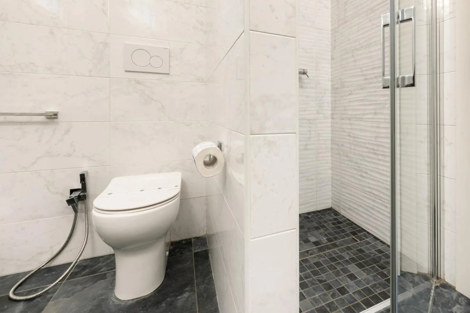 Bathroom in ALG Apartments con Parcheggio