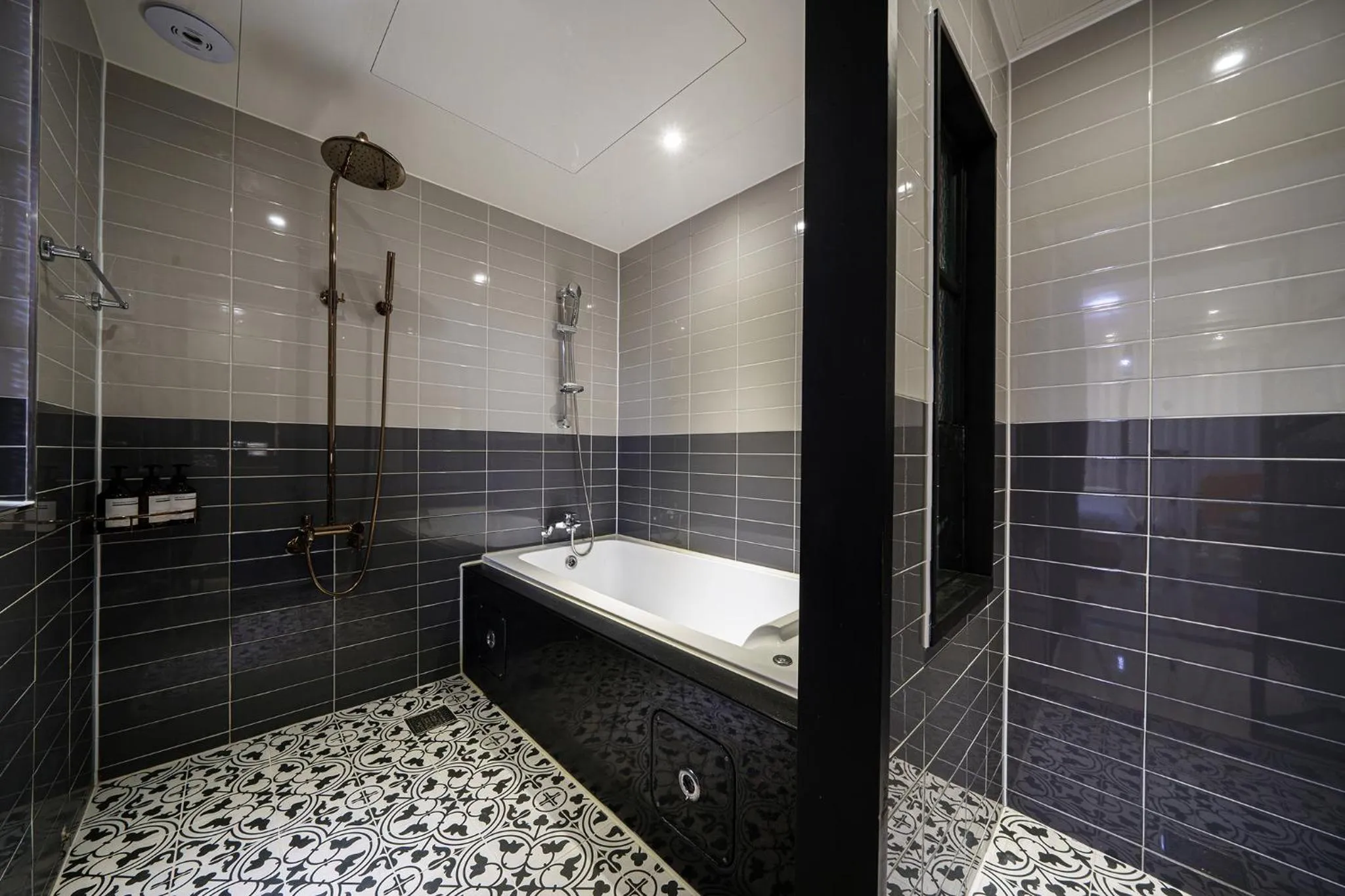 Brown Dot Hotel Angang