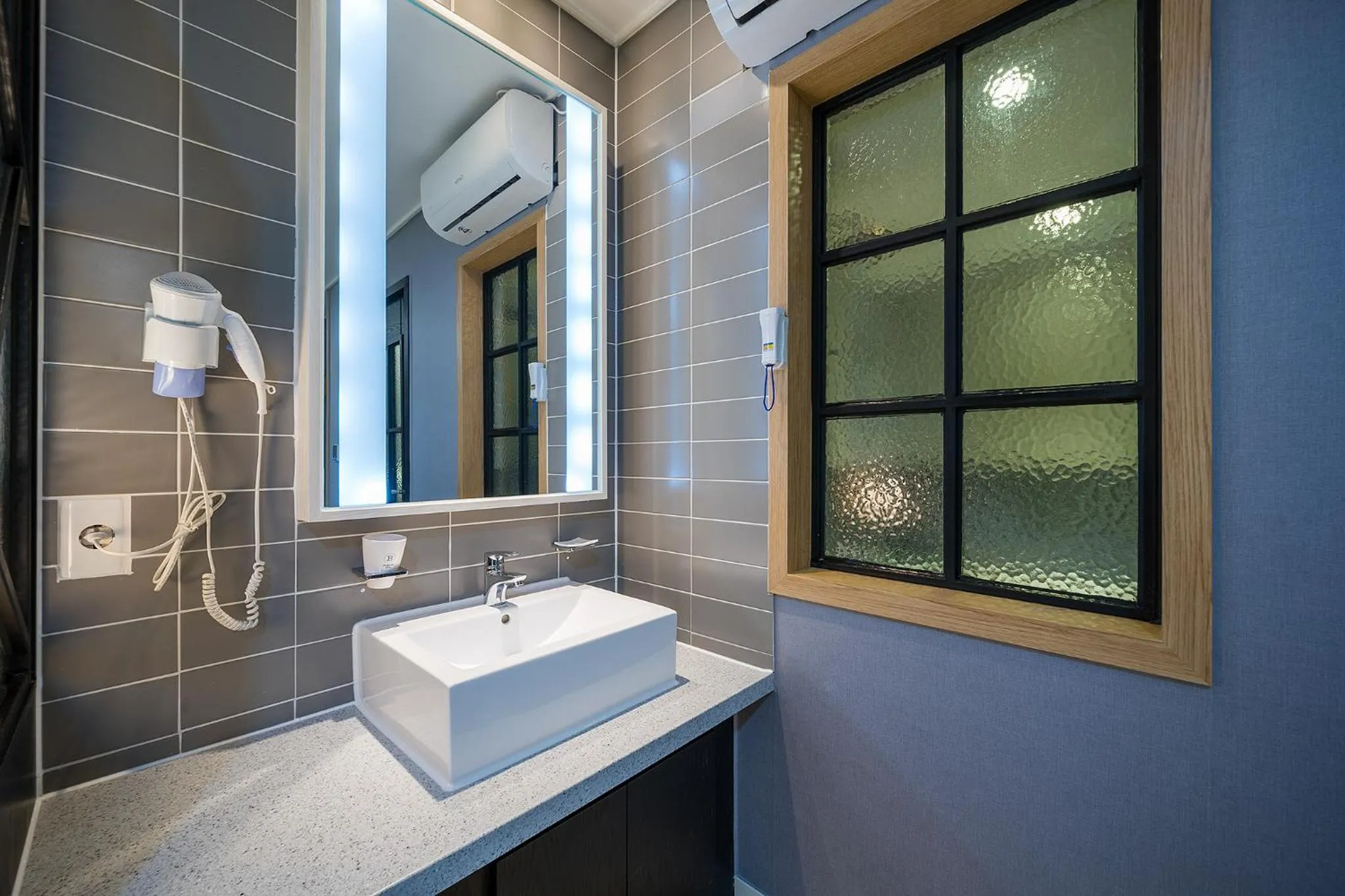 Brown Dot Hotel Angang