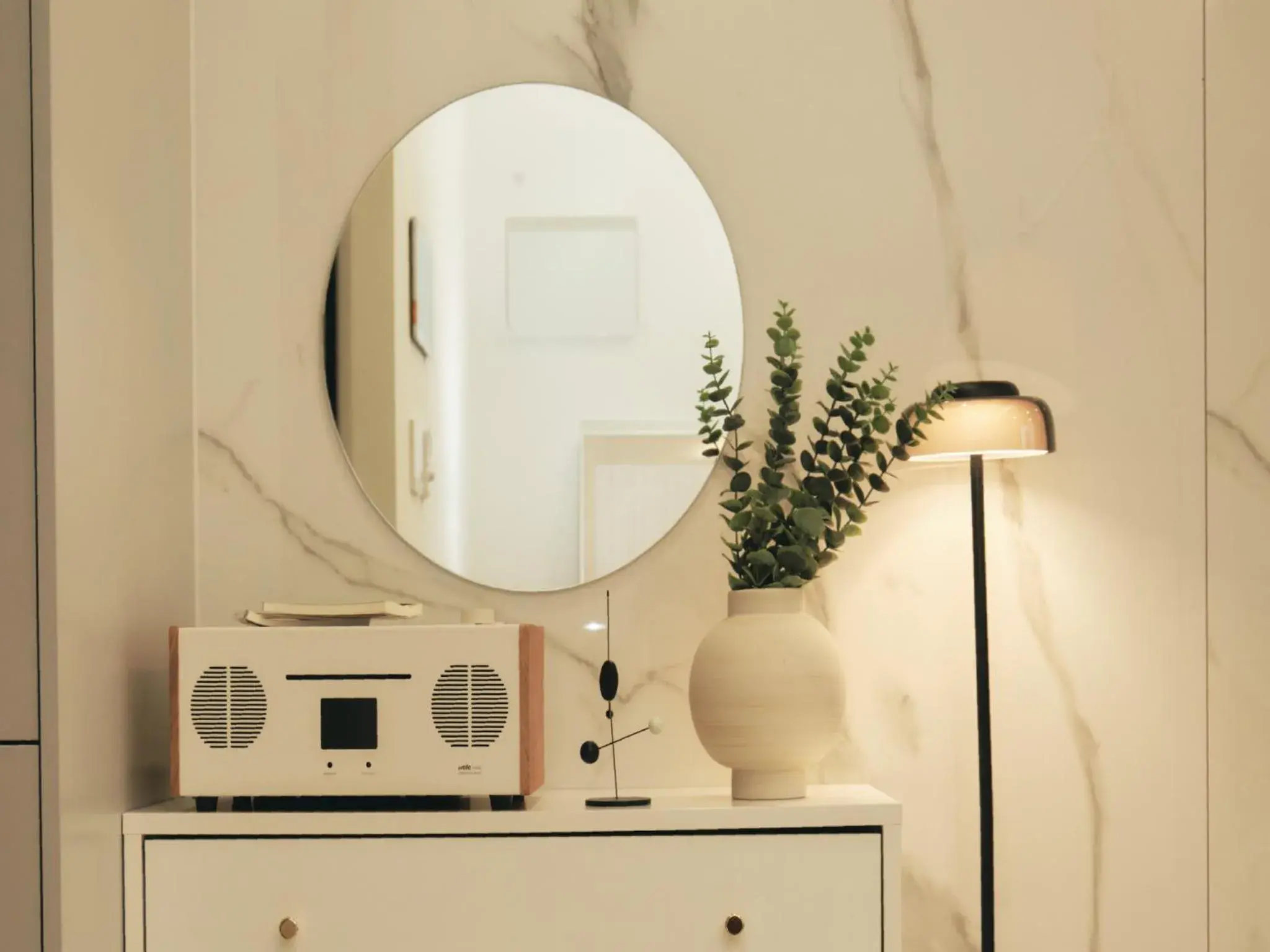 UH FLAT The SEOCHO UH FLAT The SEOCHO