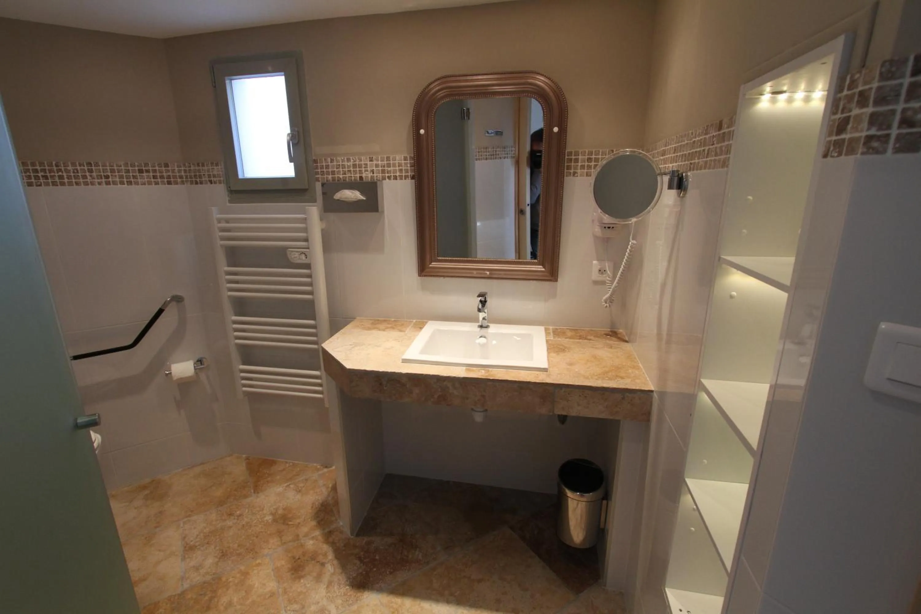 Bathroom in Hotel Van Gogh