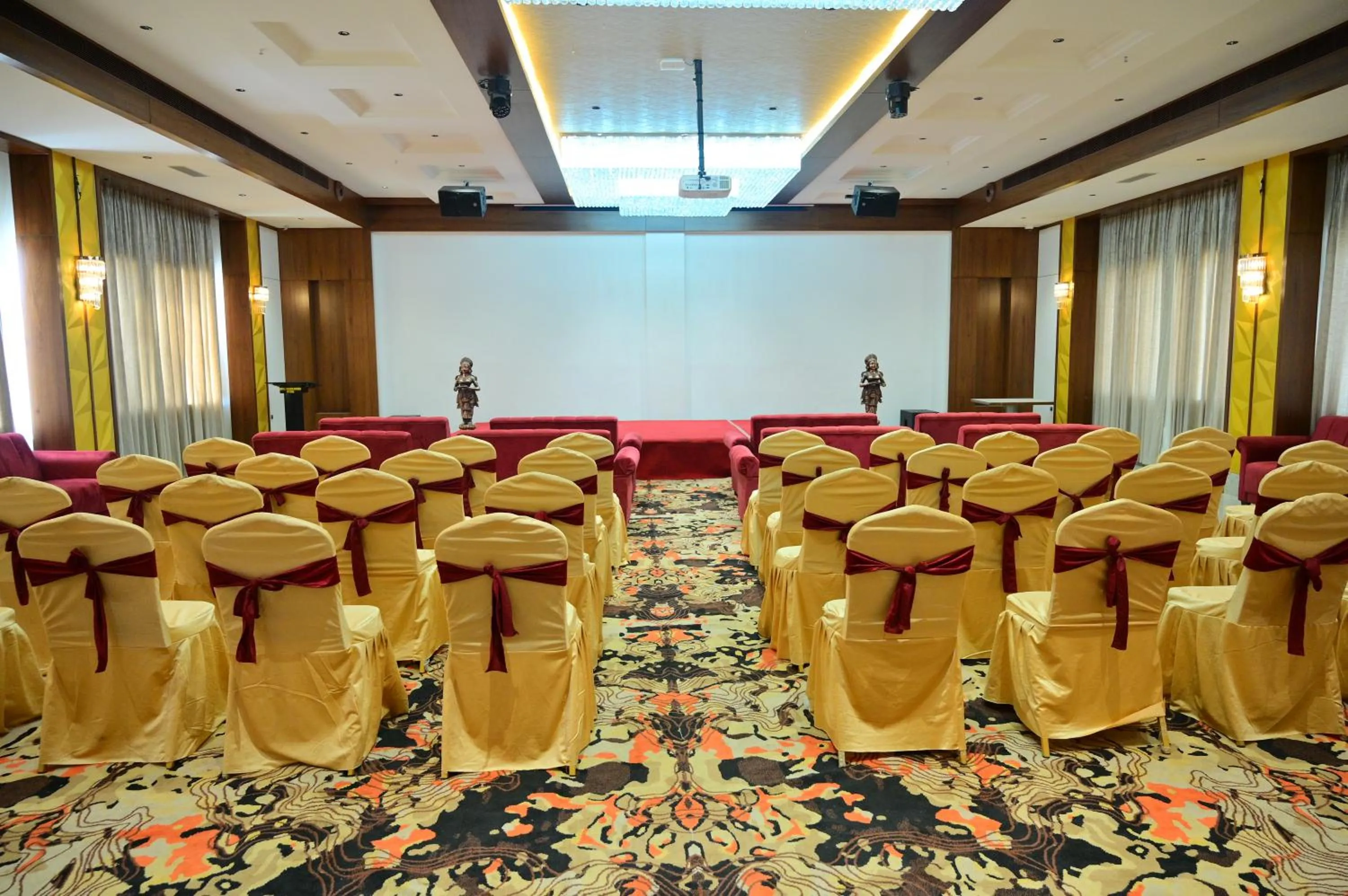 Banquet/Function facilities in Hotel Golden Riviera