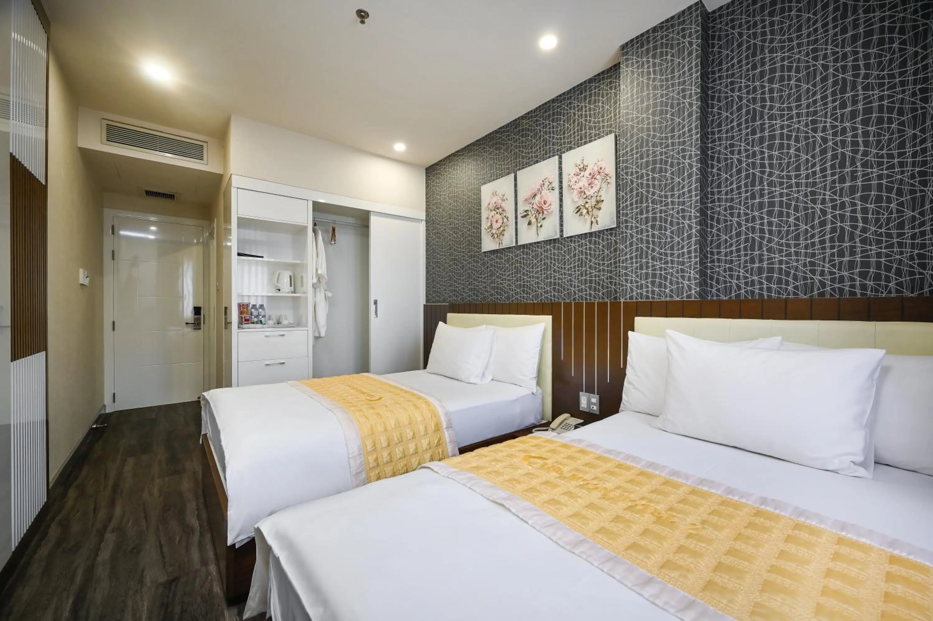 Bed in The Moon 2 Hotel