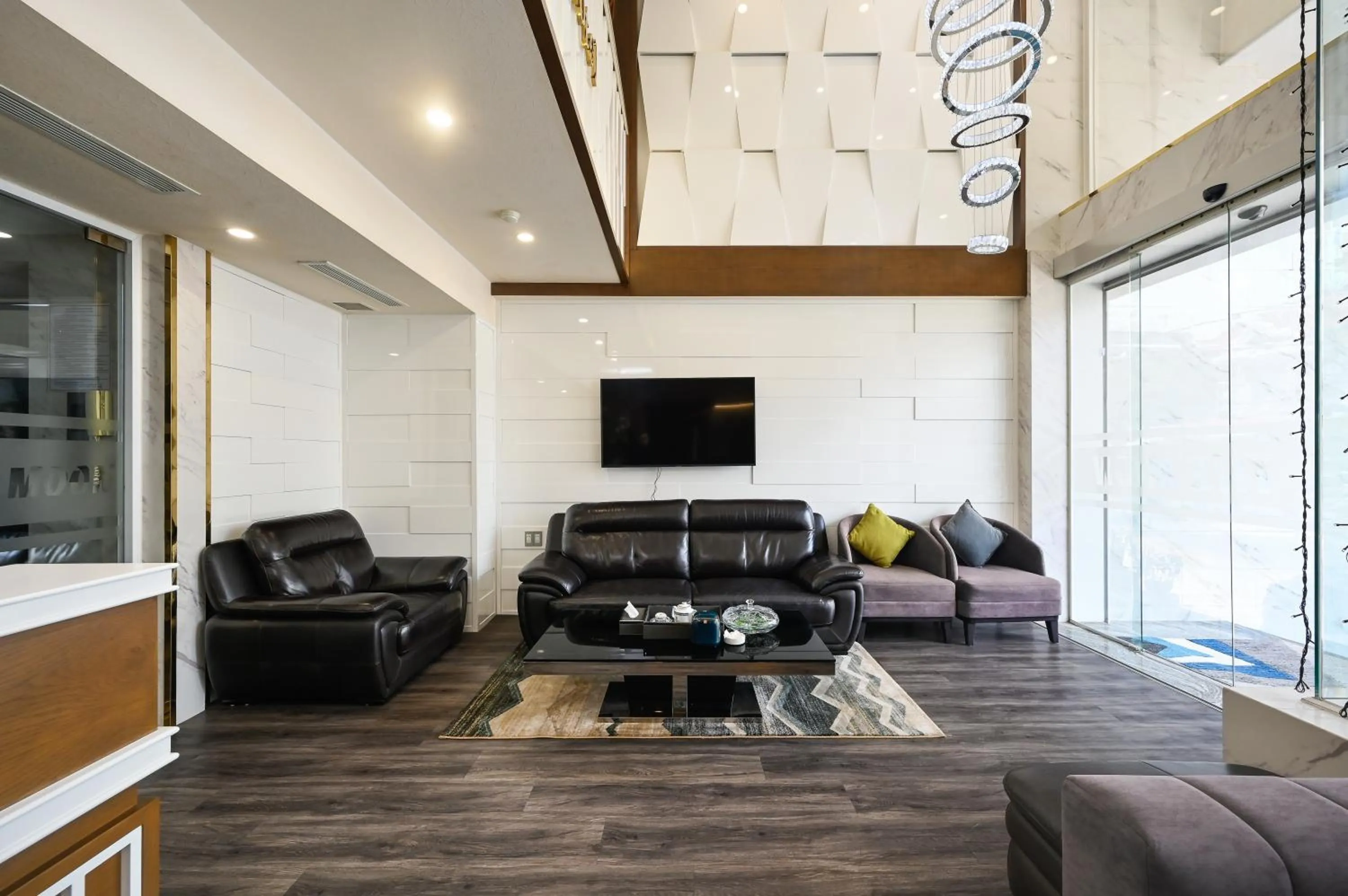 Lobby or reception in The Moon 2 Hotel