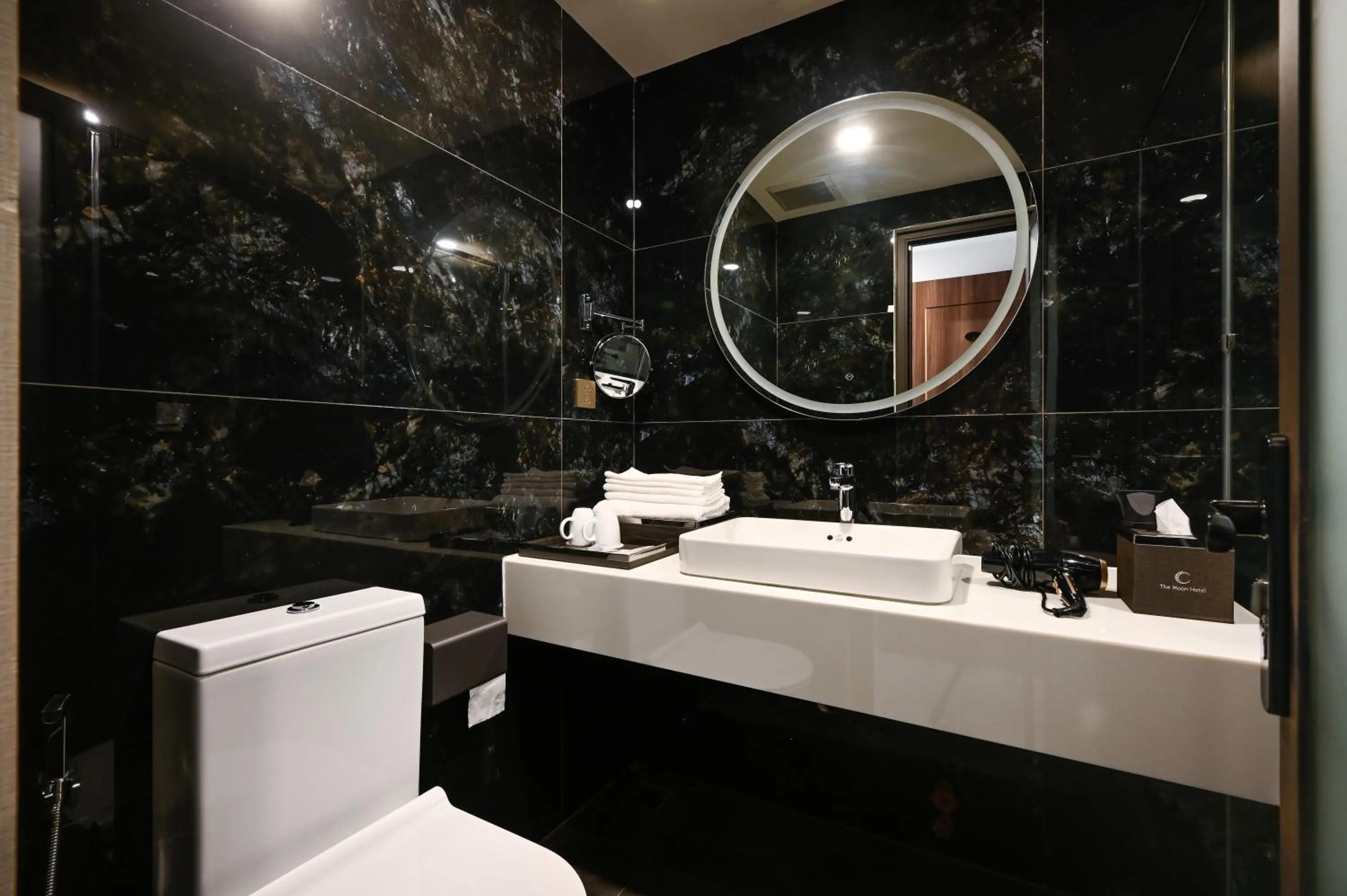 Toilet in The Moon 2 Hotel