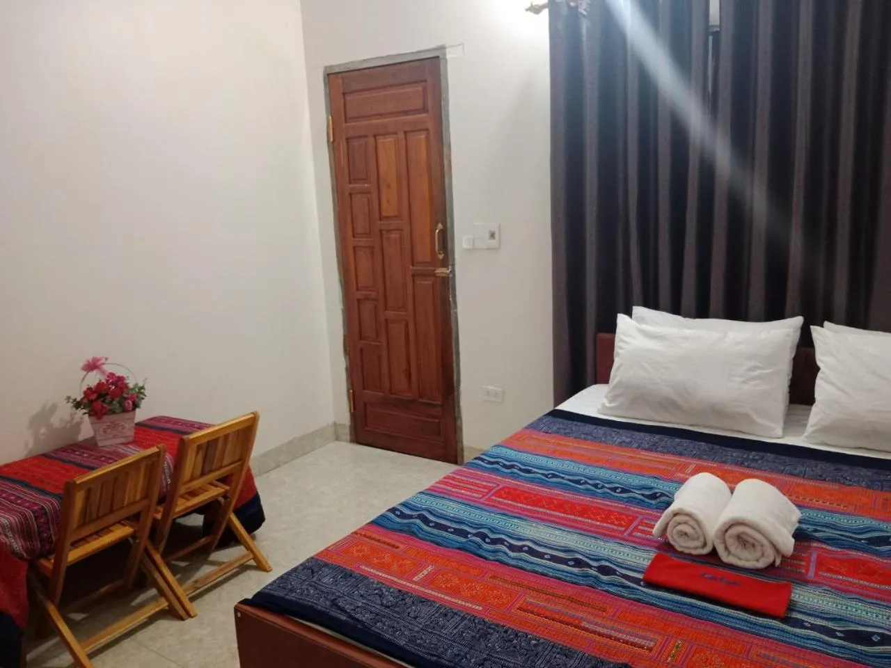 Seating area, Bed in Ha Giang Yolo House and Loop Tours