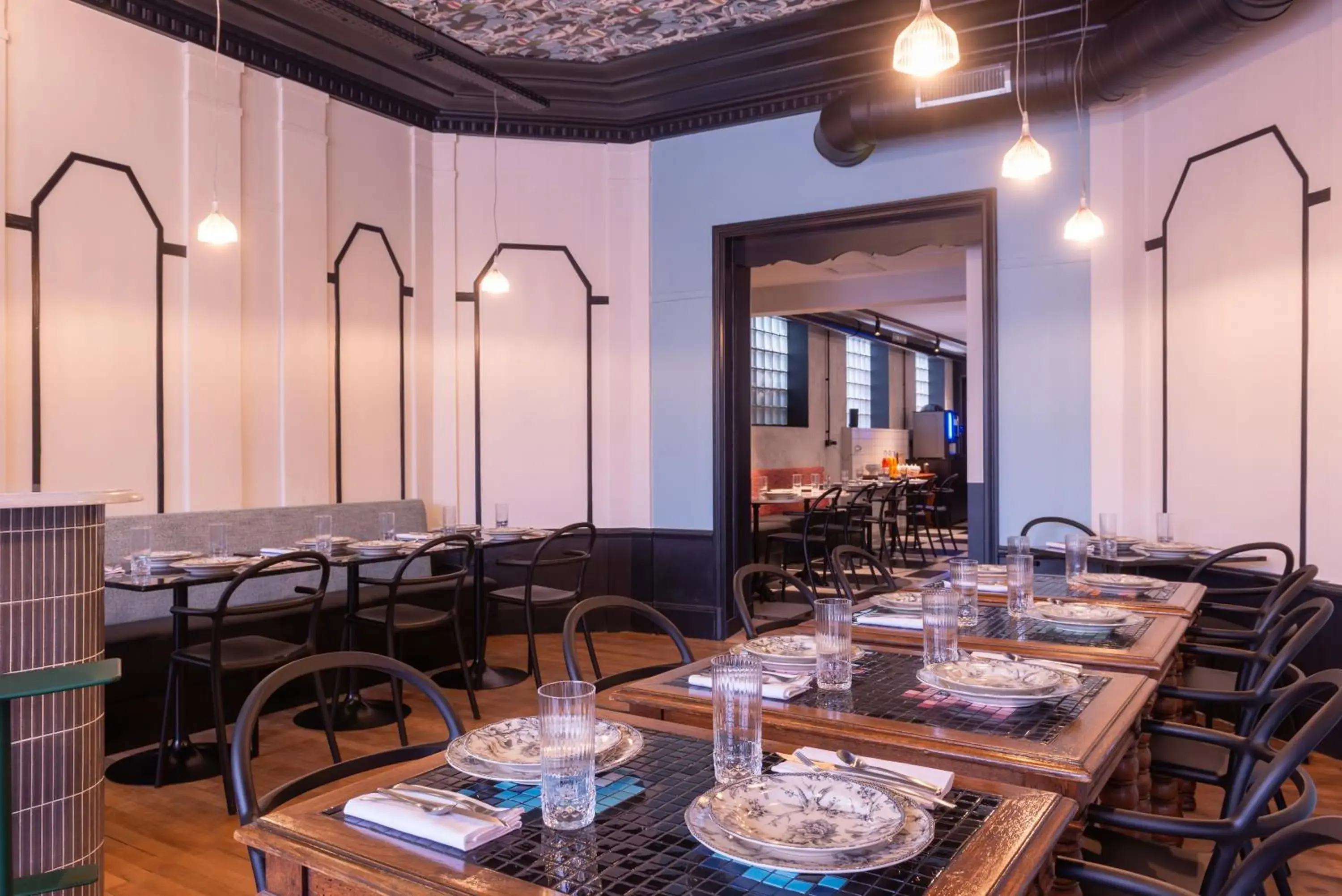 Lounge or bar in LABE Hôtel Tours Centre Gare Lounge or bar in LABE Hôtel Tours Centre Gare