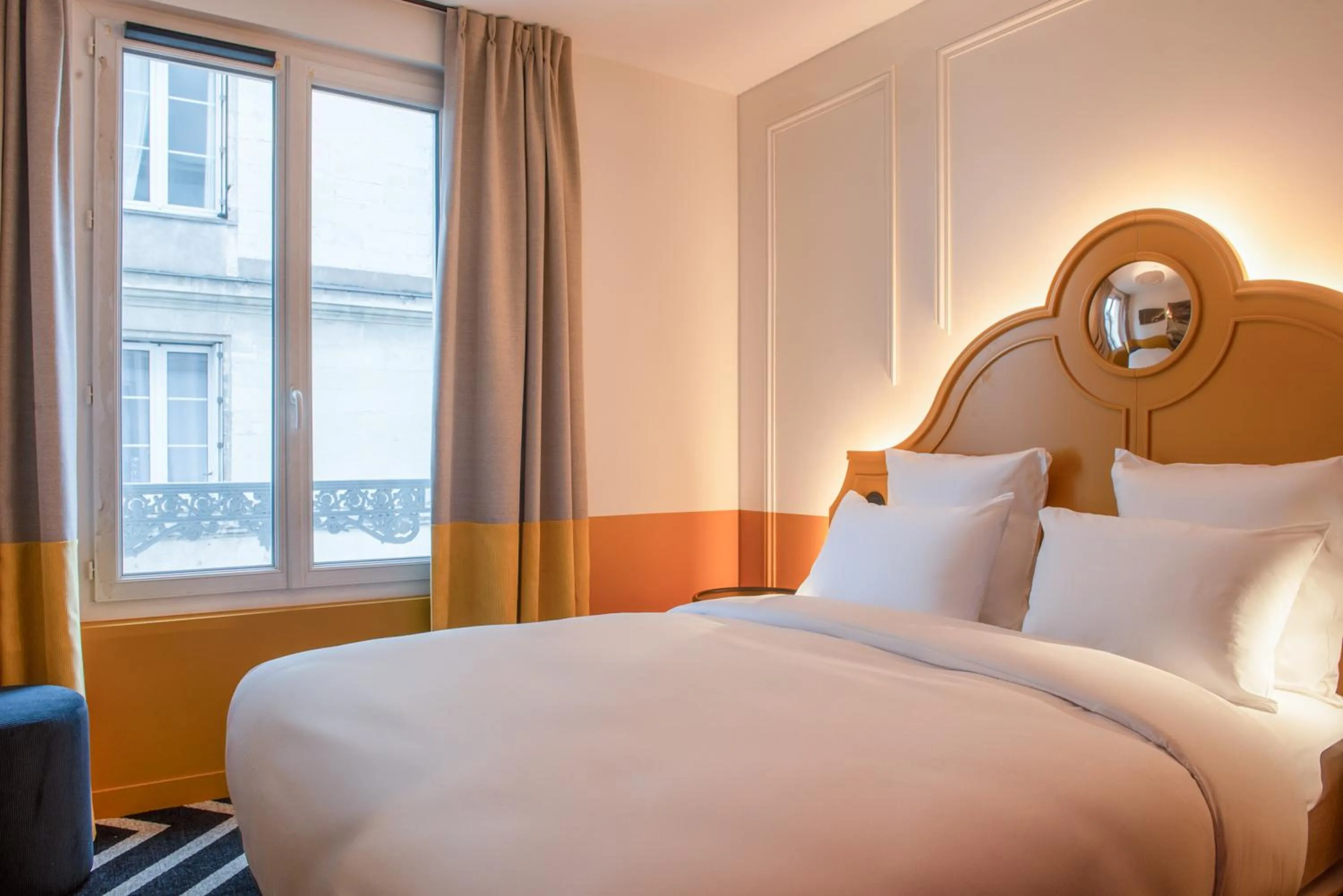 Bed in LABE Hôtel Tours Centre Gare