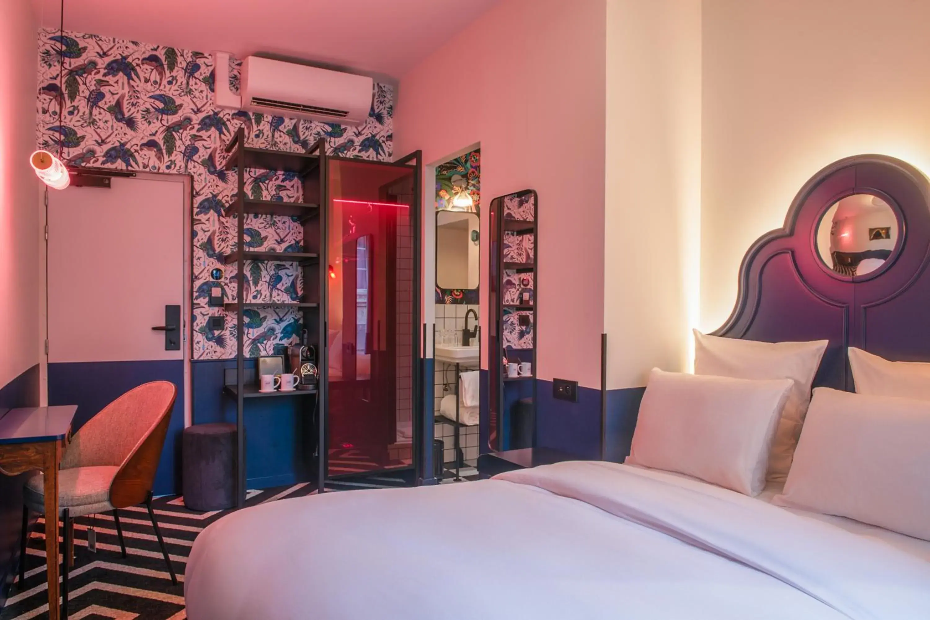 Photo of the whole room, Bed in LABE Hôtel Tours Centre Gare Photo of the whole room, Bed in LABE Hôtel Tours Centre Gare