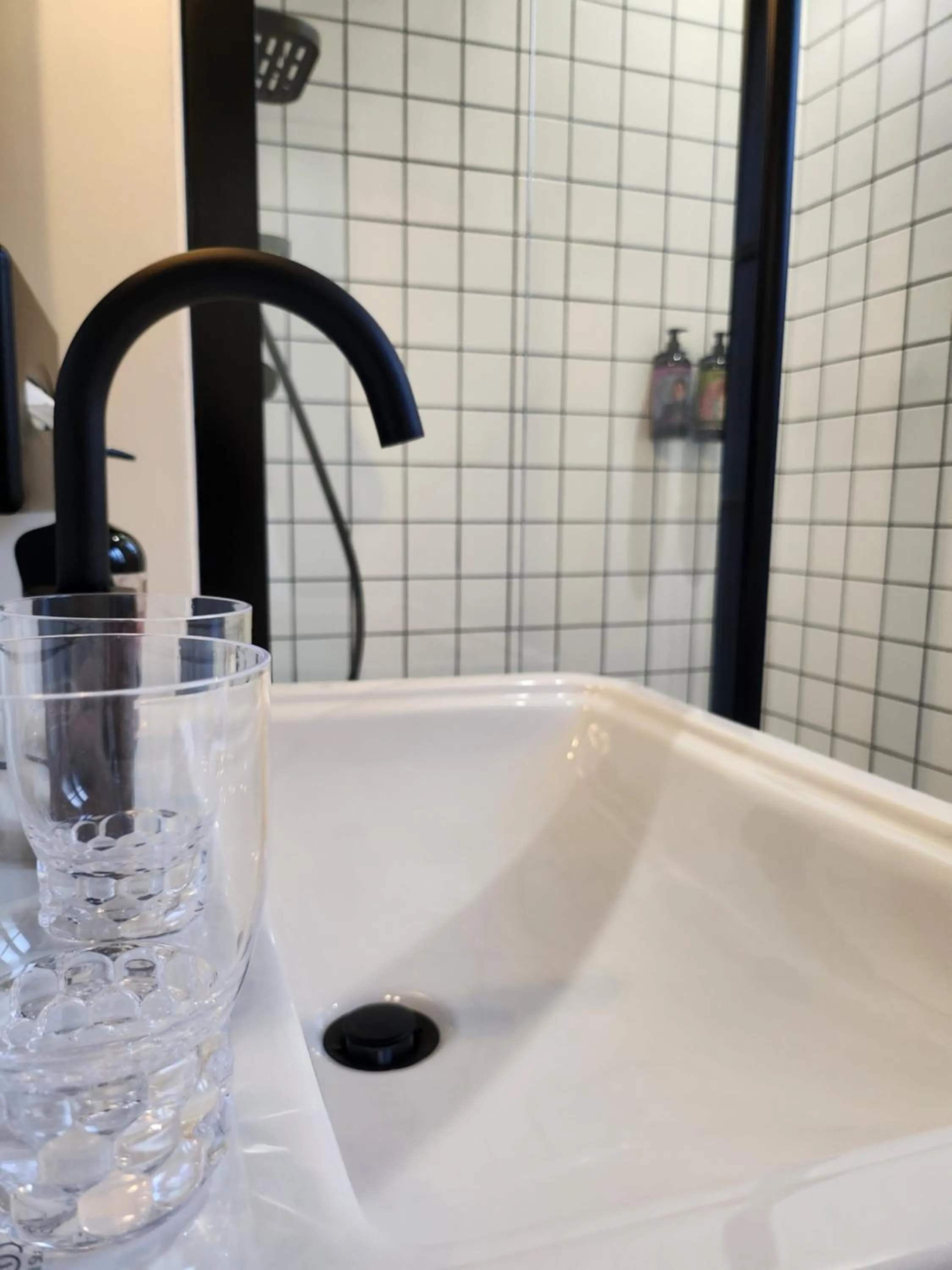 Bathroom in LABE Hôtel Tours Centre Gare