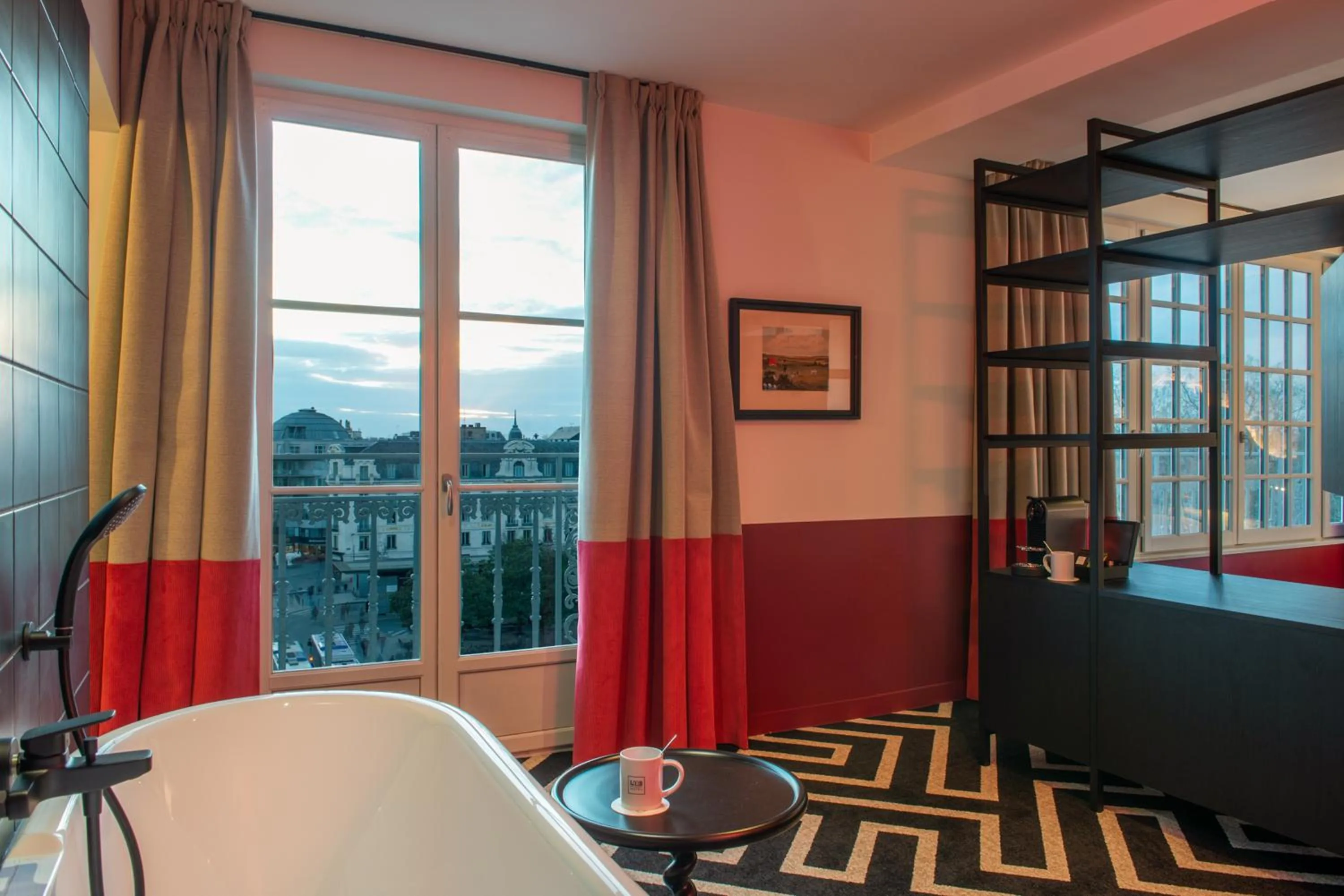 Bath, Bed in LABE Hôtel Tours Centre Gare