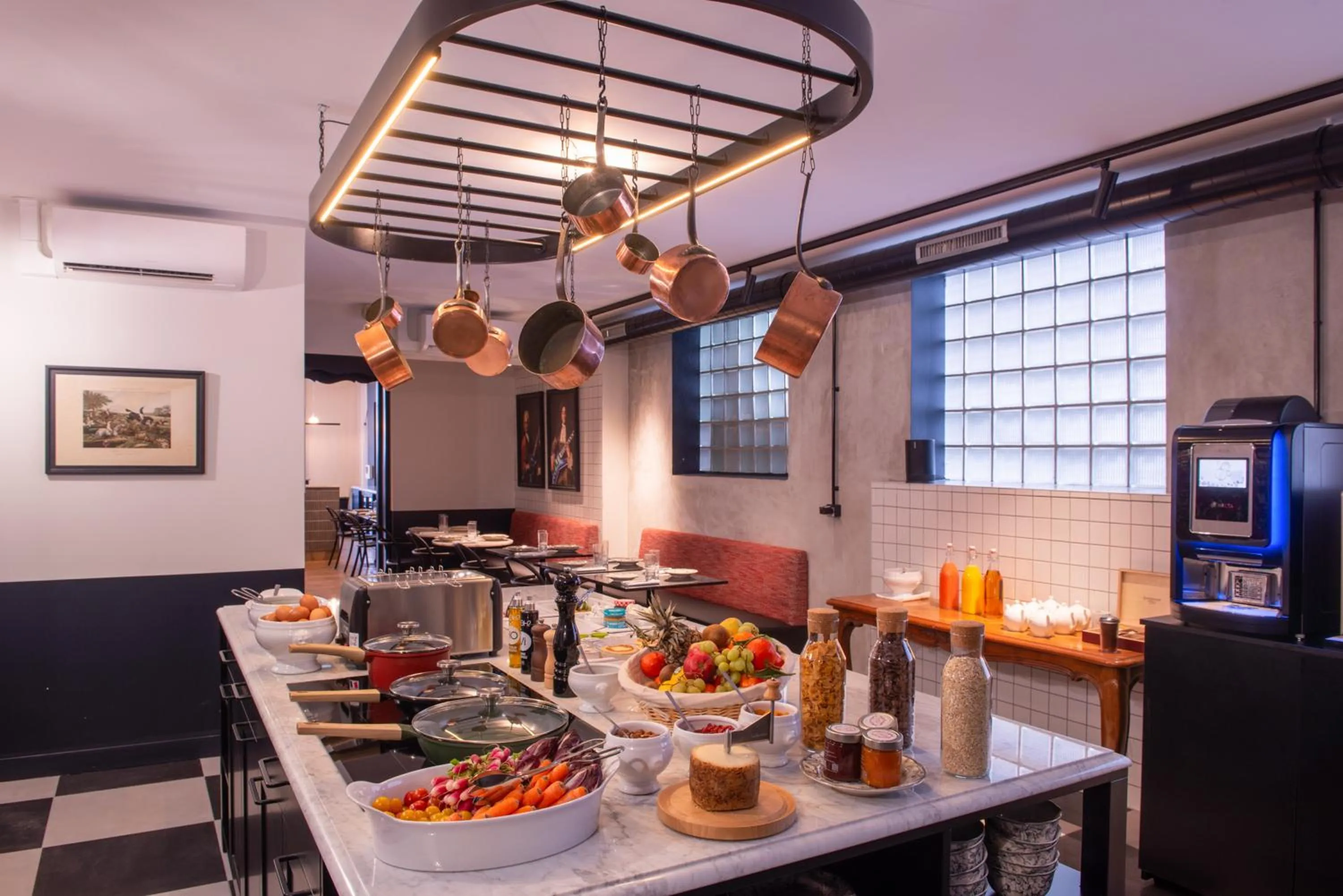 Lobby or reception in LABE Hôtel Tours Centre Gare