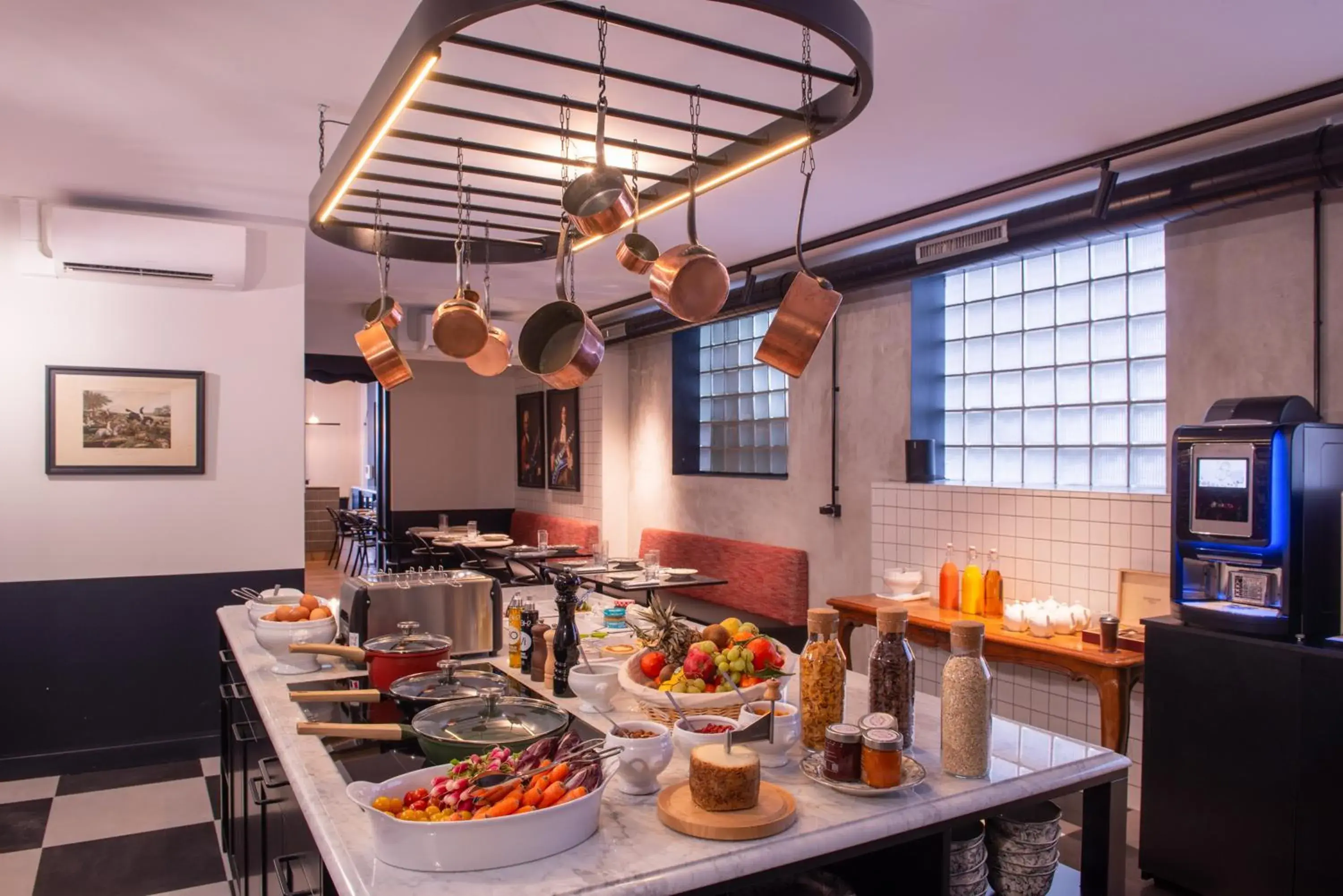 Lobby or reception in LABE Hôtel Tours Centre Gare Lobby or reception in LABE Hôtel Tours Centre Gare