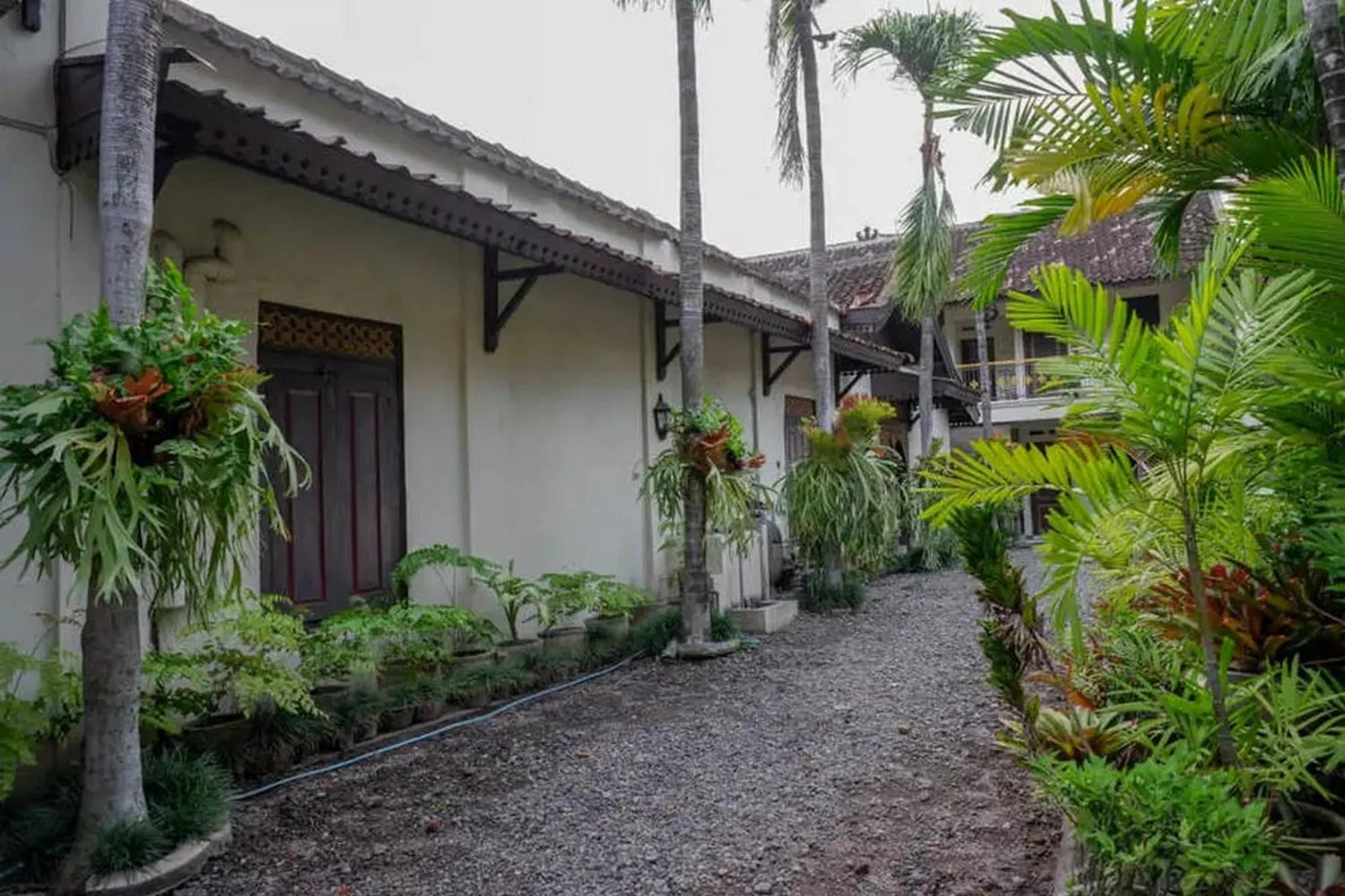 Property building in Cakra Homestay Solo Mitra RedDoorz