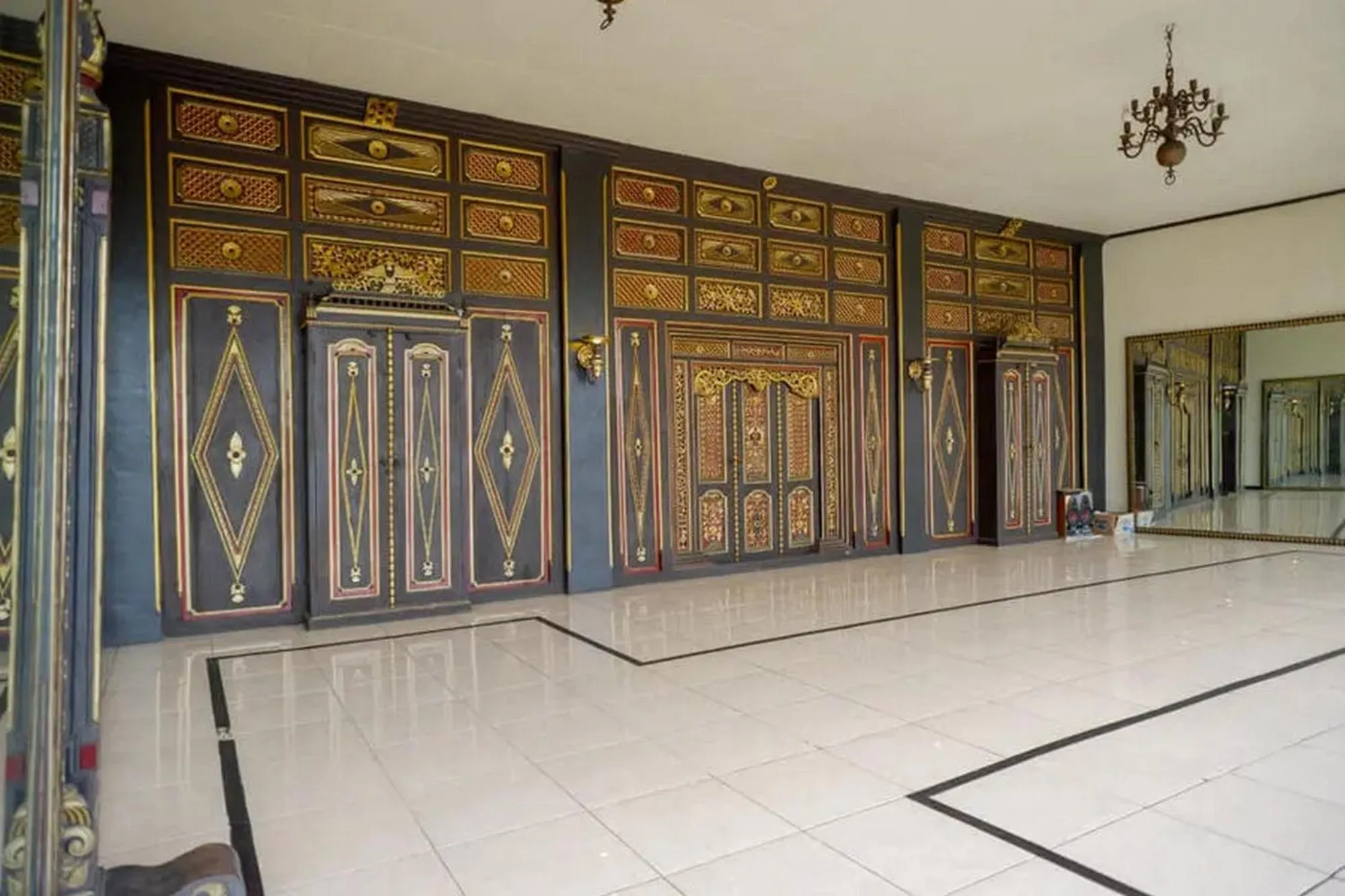 Property building in Cakra Homestay Solo Mitra RedDoorz