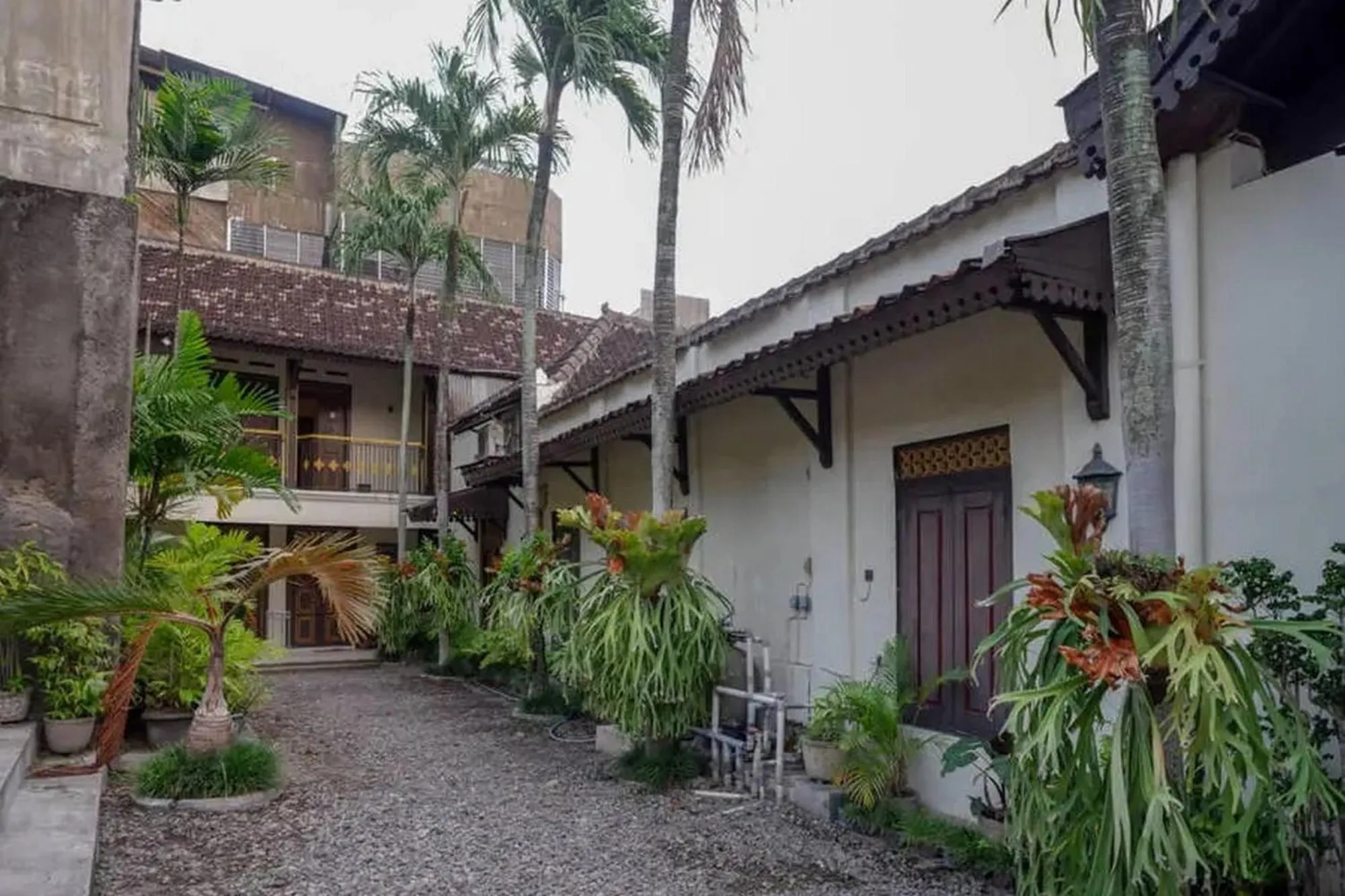 Property building in Cakra Homestay Solo Mitra RedDoorz