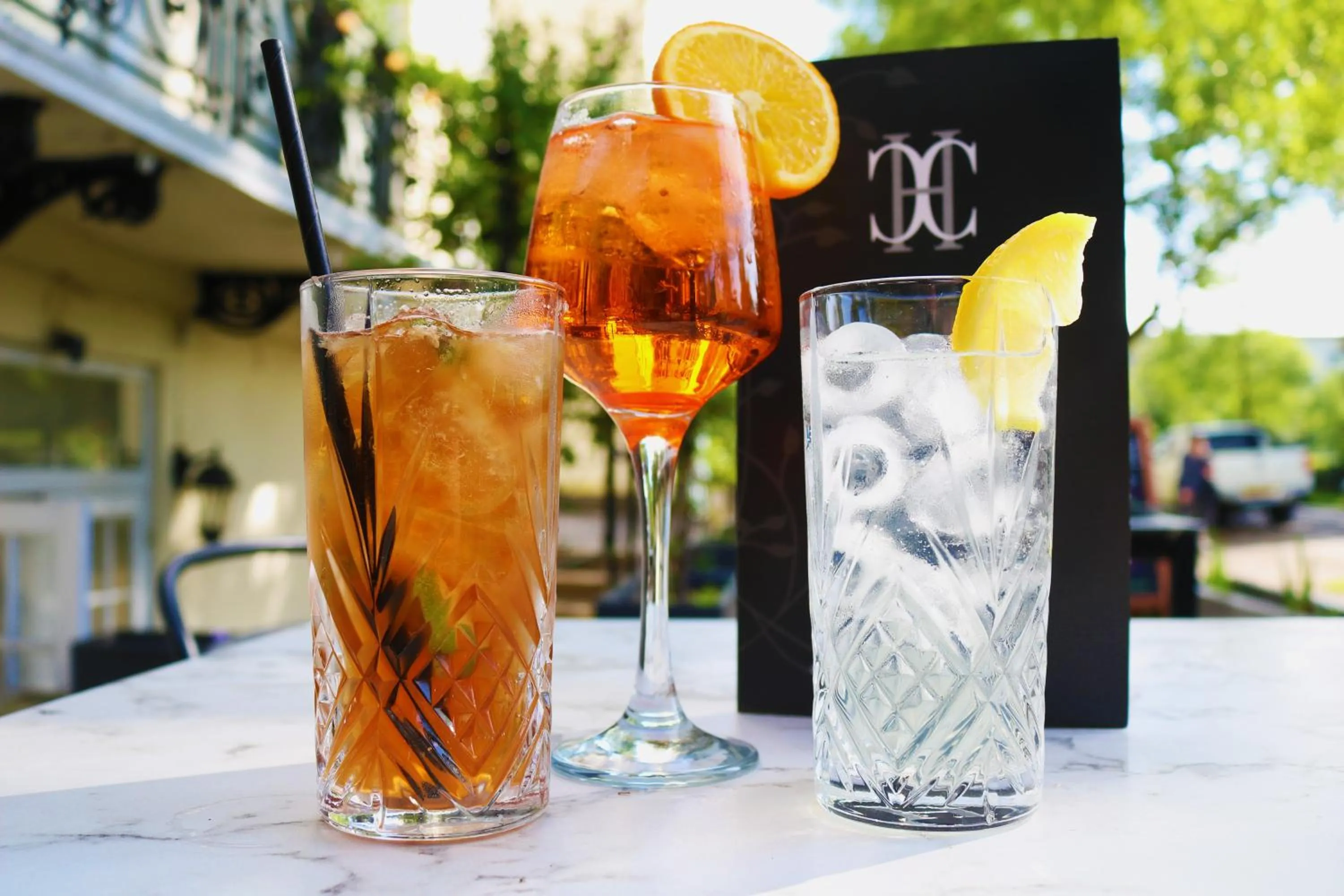 Food and drinks in Clarence Court Hotel