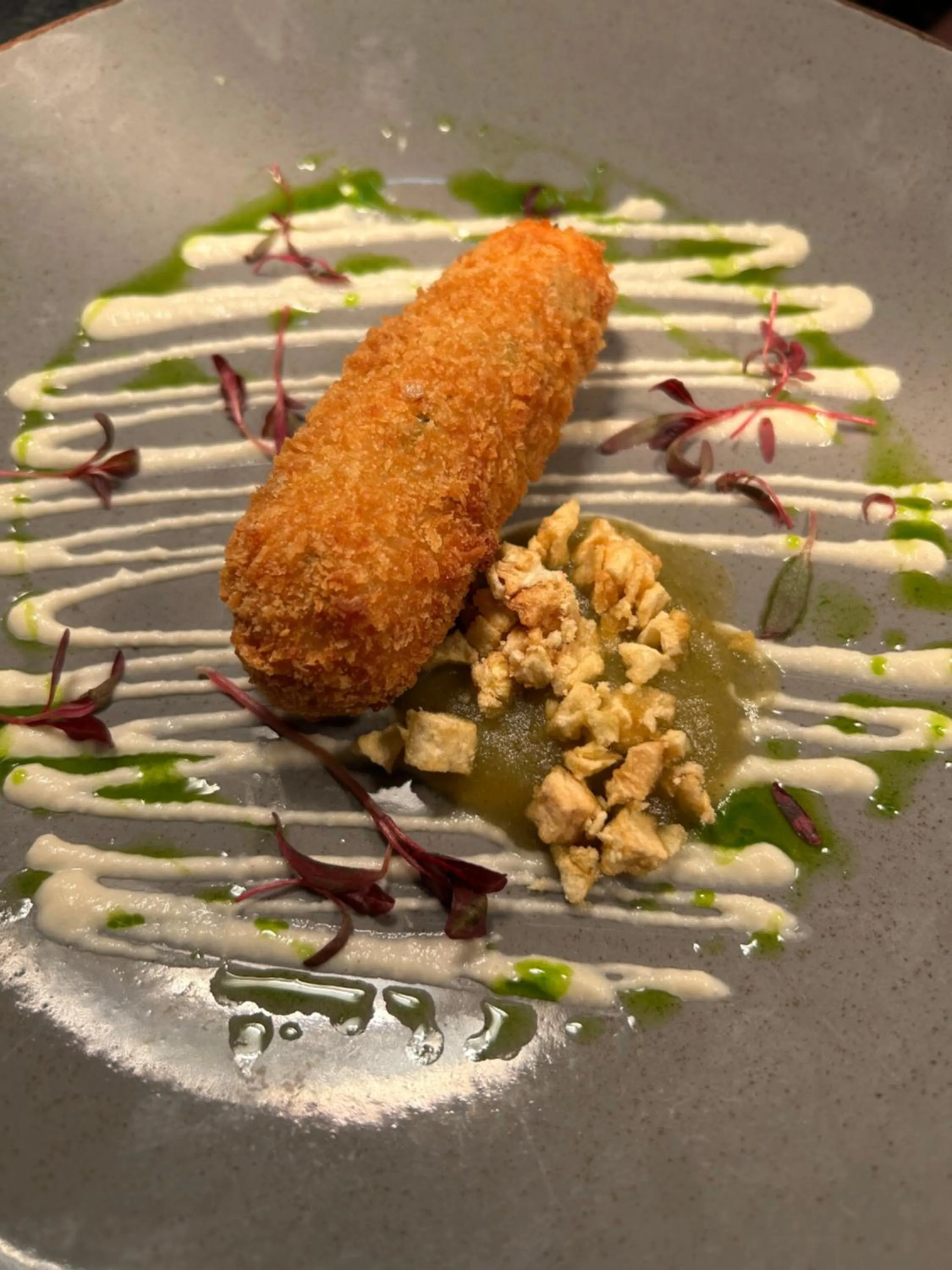 Restaurant/places to eat in Clarence Court Hotel