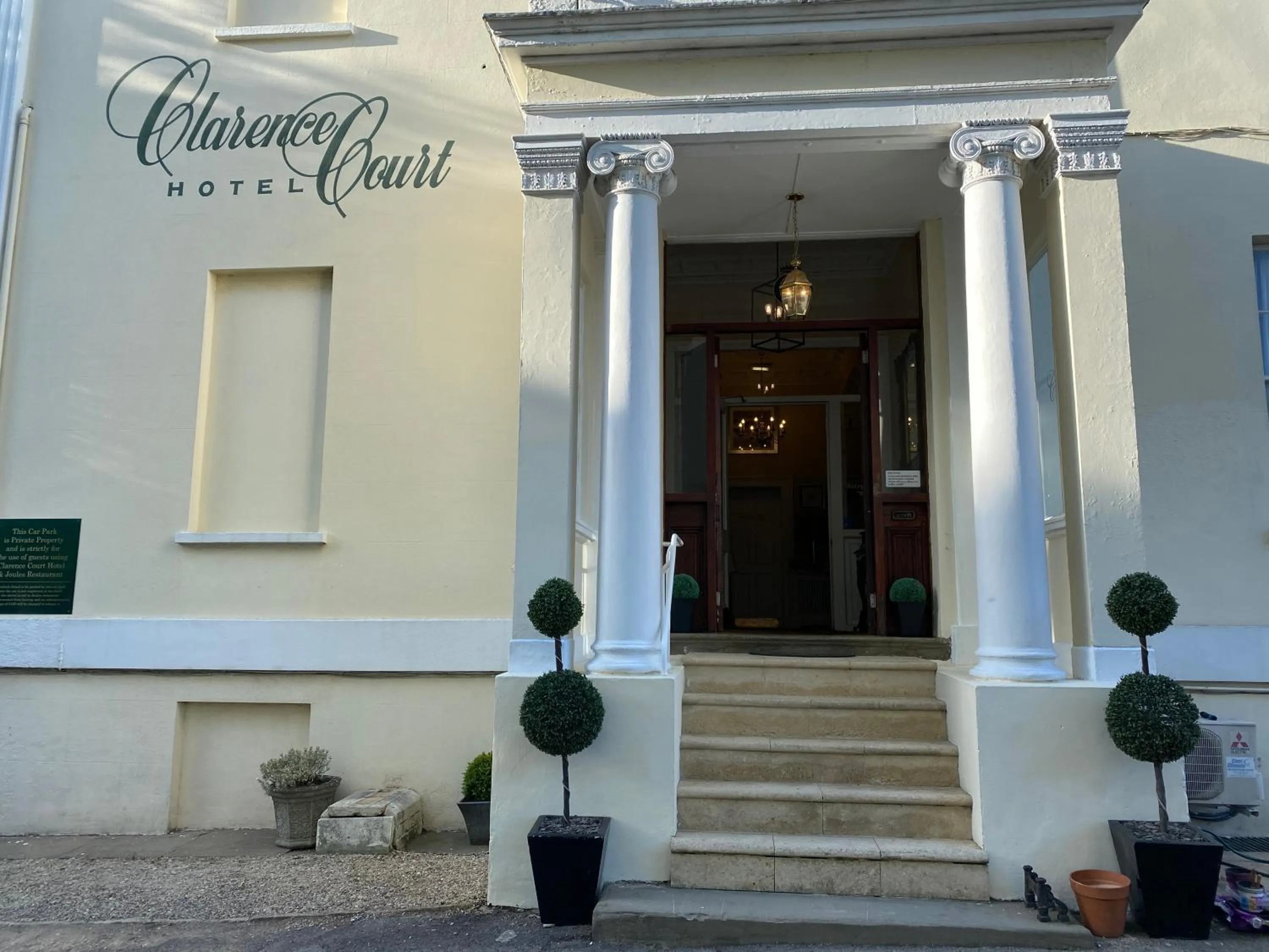 Facade/entrance in Clarence Court Hotel