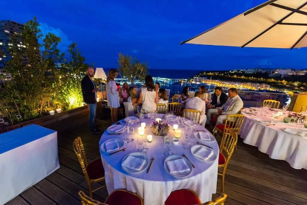 Penthouse Roof 6 pieces à Monaco