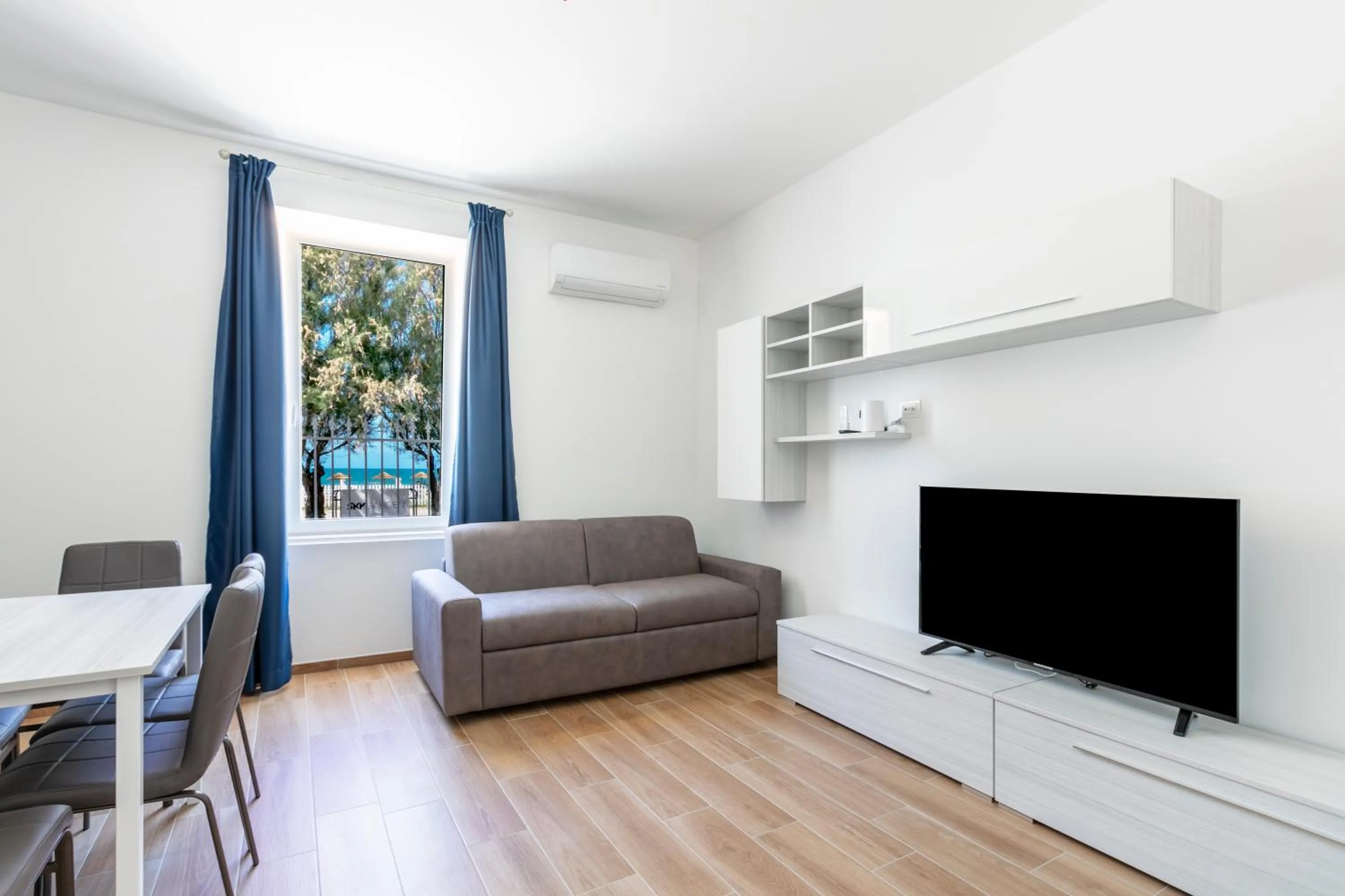 TV and multimedia in Residence Torvaianica