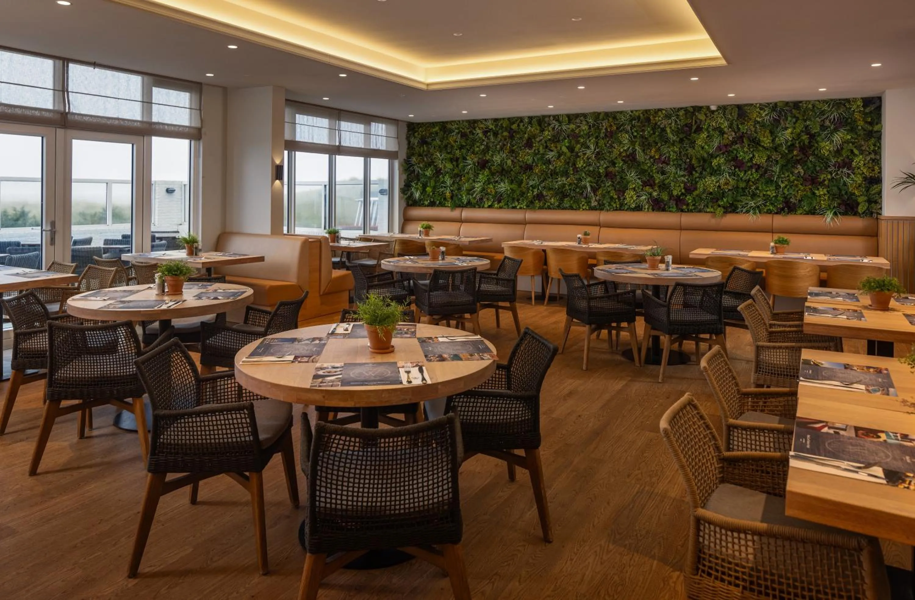 Breakfast in WestCord Strandhotel Seeduyn