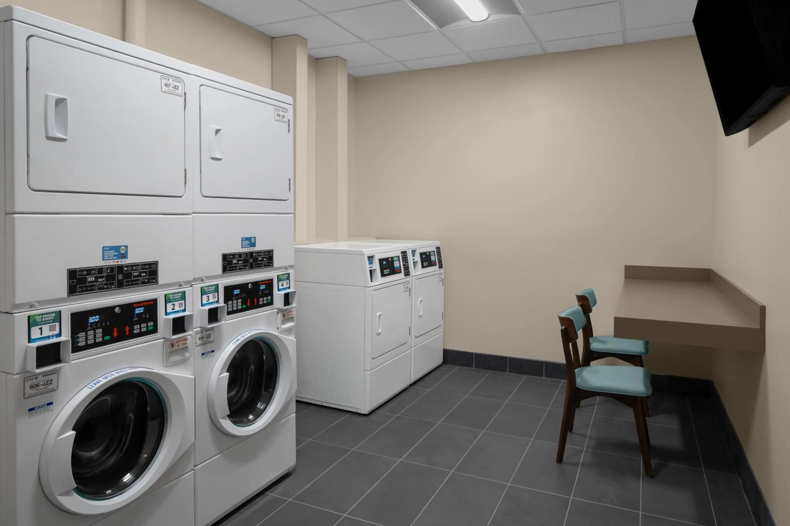 laundry in Hyatt House Lansing-University Area