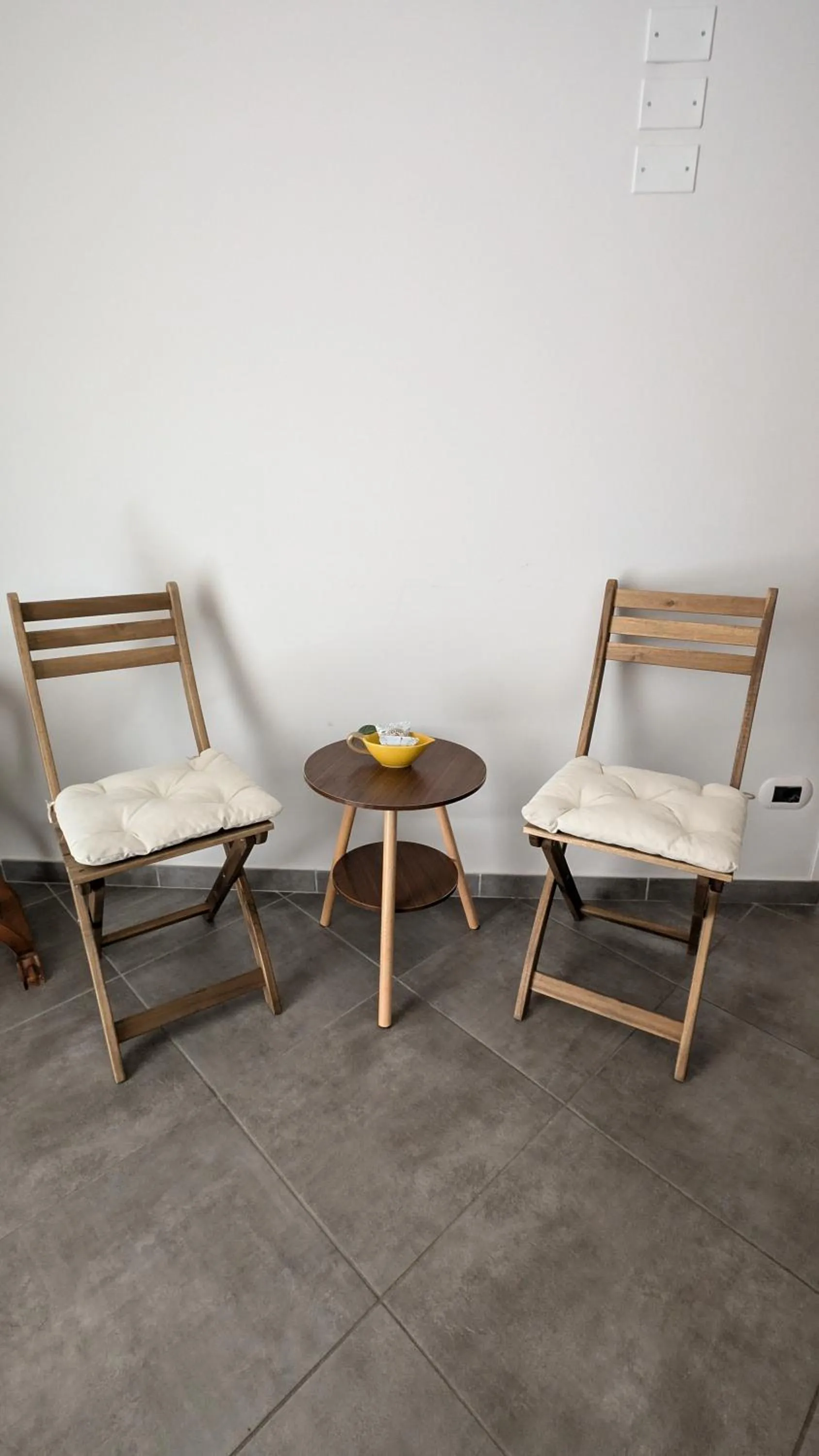 Seating area in Apple Lemonade B&B