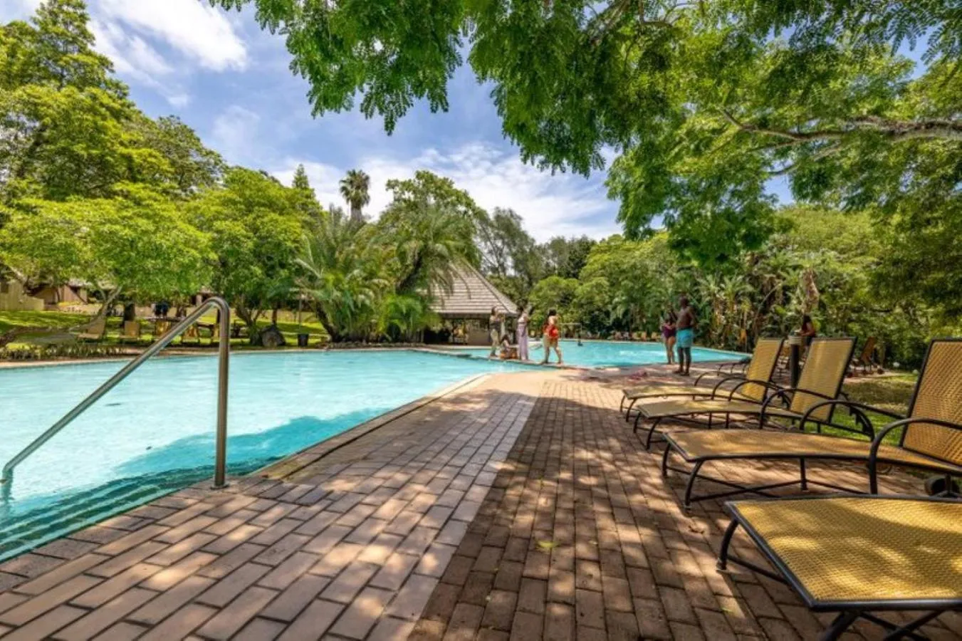 Swimming pool in Sanbonani Hotel