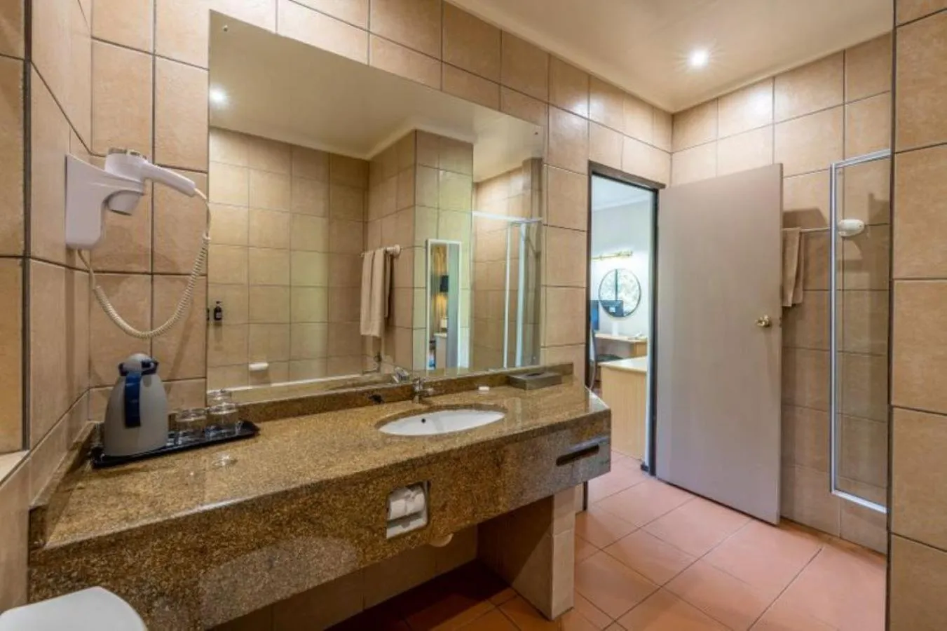 Bathroom in Sanbonani Hotel